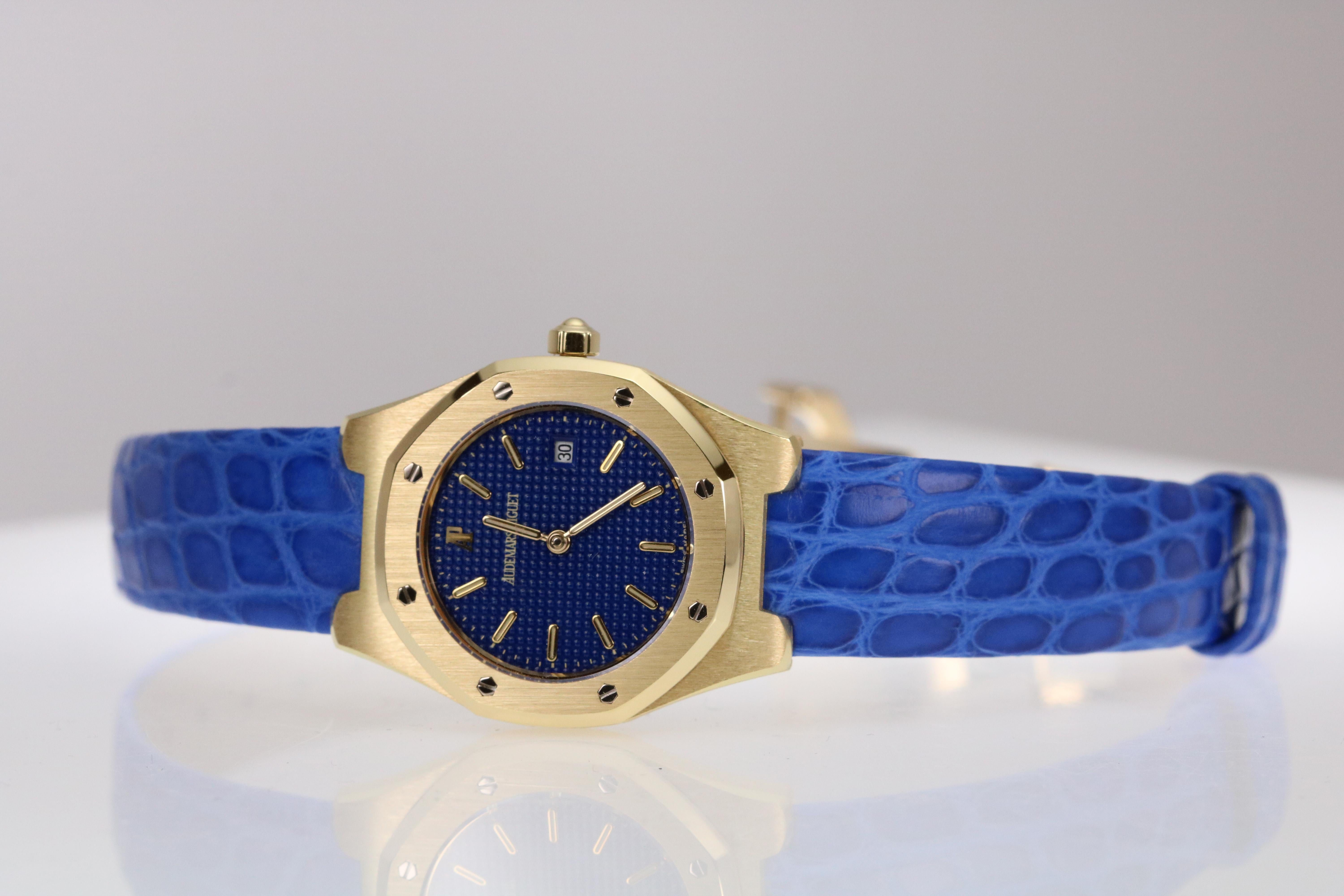 Audemars Piguet Ladies Yellow Gold Royal Oak Quartz Wristwatch In Excellent Condition In Miami Beach, FL