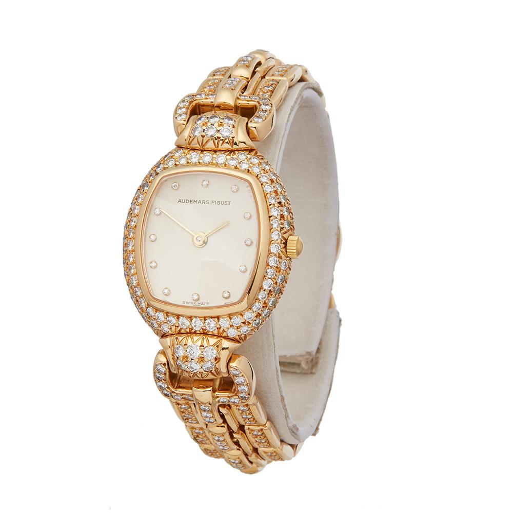 Specifications

Ref: W2450
Movement: Quartz 
Case: 18k Yellow Gold 
Case Diameter: 23mm  
Dial: White 
Bracelet: 18k Yellow Gold 
Strap Length: Adjustable up to 17.5cm 
Strap Width: At Case - 16mm/At Buckle - 14mm 
Buckle: 18k Yellow Gold Clasp