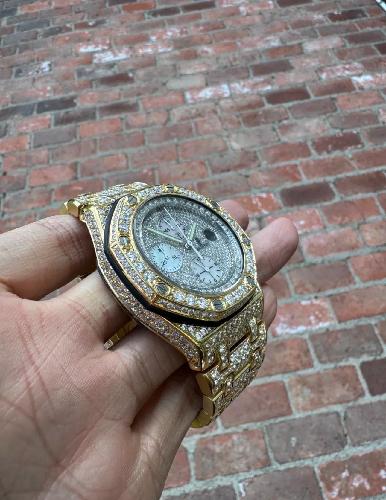 AUDEMARS PIGUET OFFSHORE 42MM BRICK VS CUSTOM DIAMOND WATCH amazing piece In Excellent Condition For Sale In West Hollywood, CA