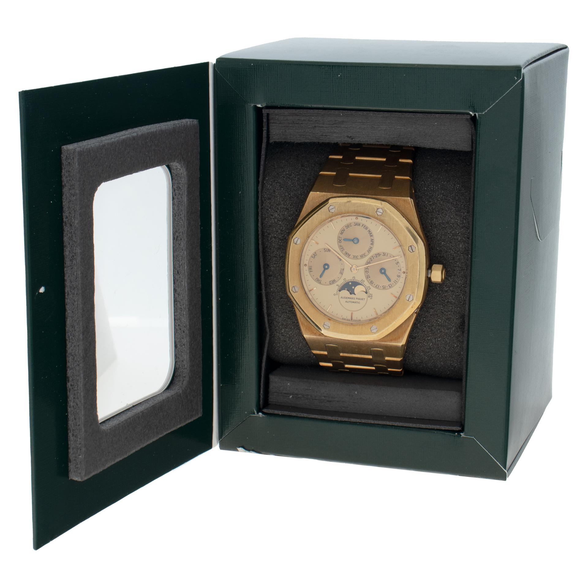 Audemars Piguet Perpetual Calendar 25654BA.00.0944BA.01 Gold dial 39mm watch For Sale 1