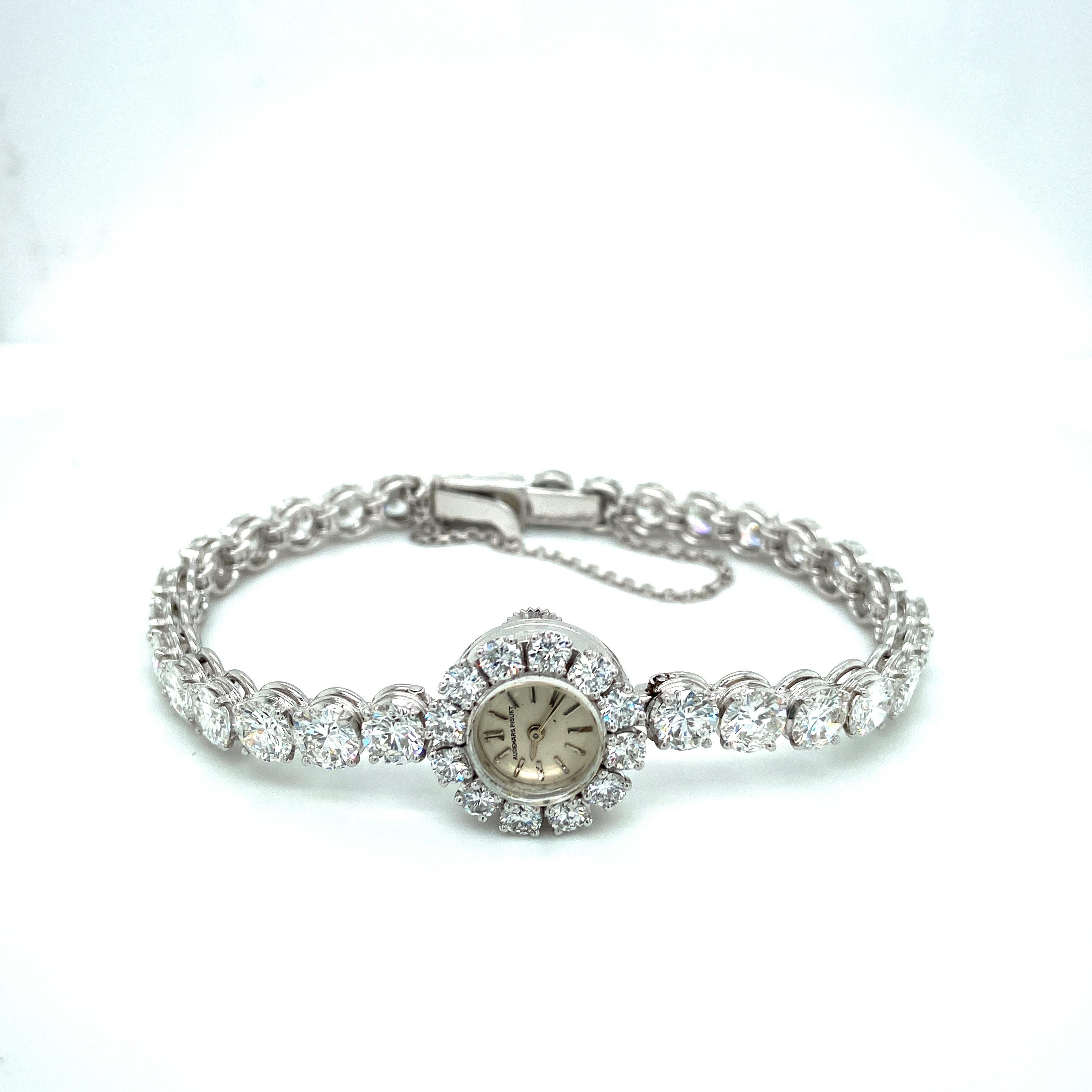 Vintage Platinum Audemars Piguet Haute Joaillerie Diamond Tennis Bracelet Watch In Excellent Condition For Sale In Antwerp, BE