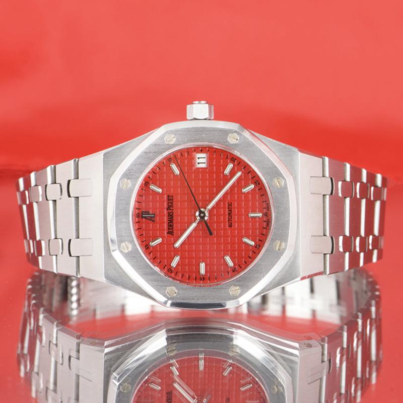 Audemars Piguet Rare Royal Oak Ferrari Red Dial 14790ST.OO.0789ST.11 In Good Condition For Sale In London, GB