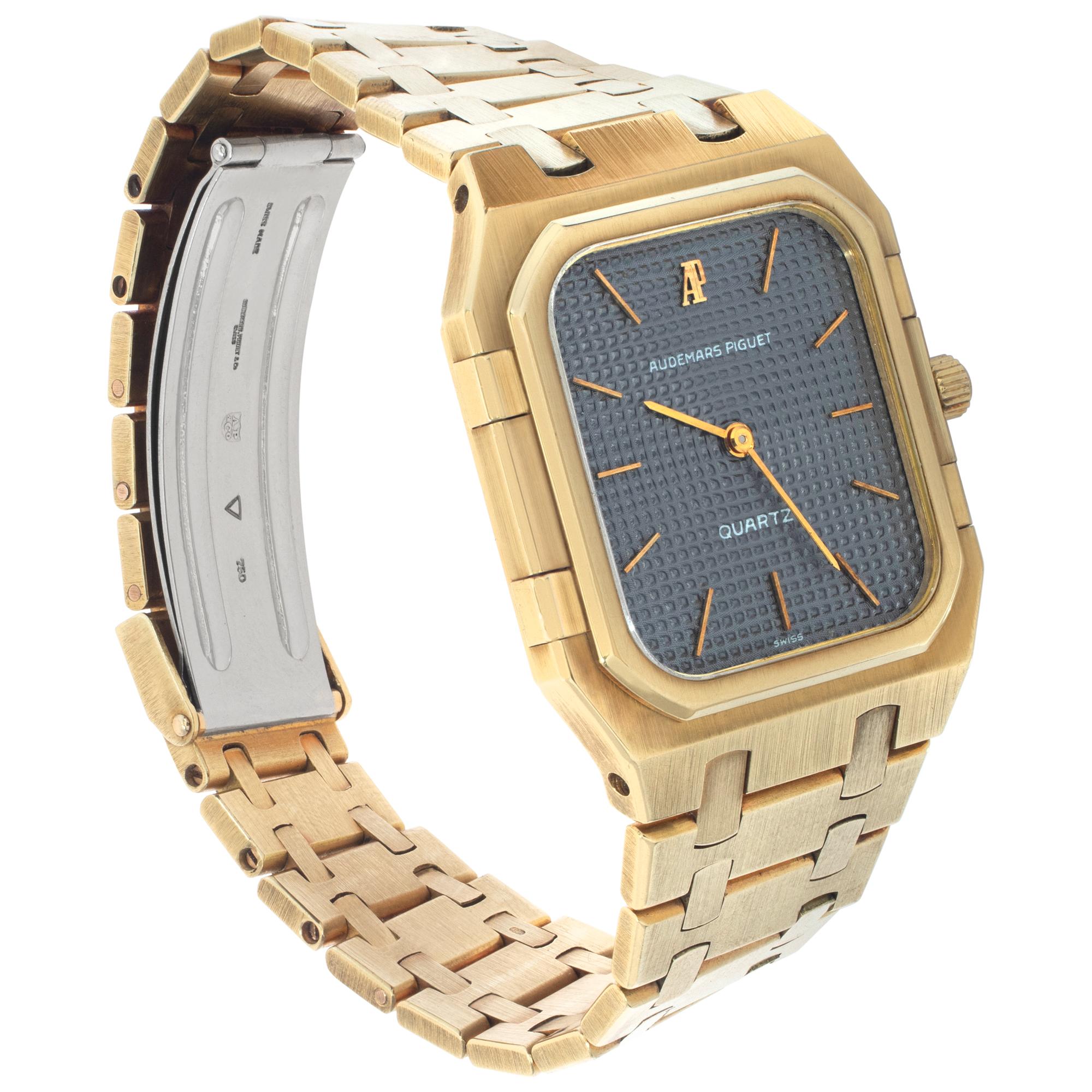 Audemars Piguet Royal 18k yellow gold Quartz Wristwatch Ref 6005BA In Excellent Condition For Sale In Surfside, FL