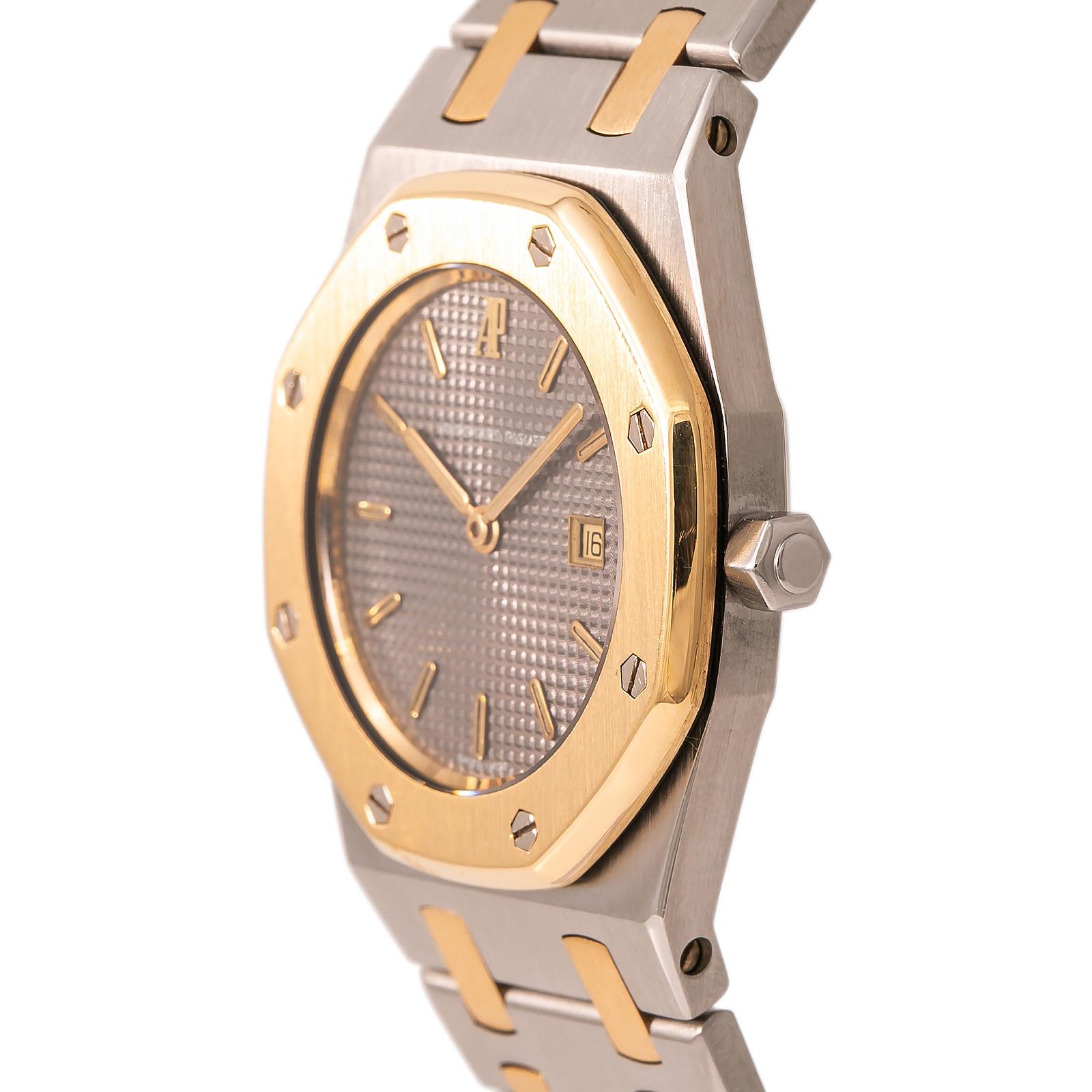 Audemars Piguet Royal Oak 14470 SA; schwarzes Zifferblatt, zertifiziert im Zustand „Gut“ in Miami, FL