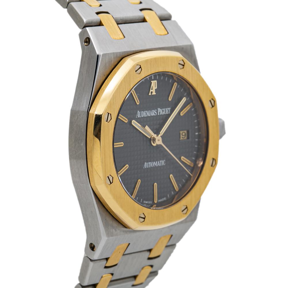 Audemars Piguet Royal Oak 15000SA 18K Yellow Gold Unisex Automatic Watch In Excellent Condition For Sale In Miami, FL
