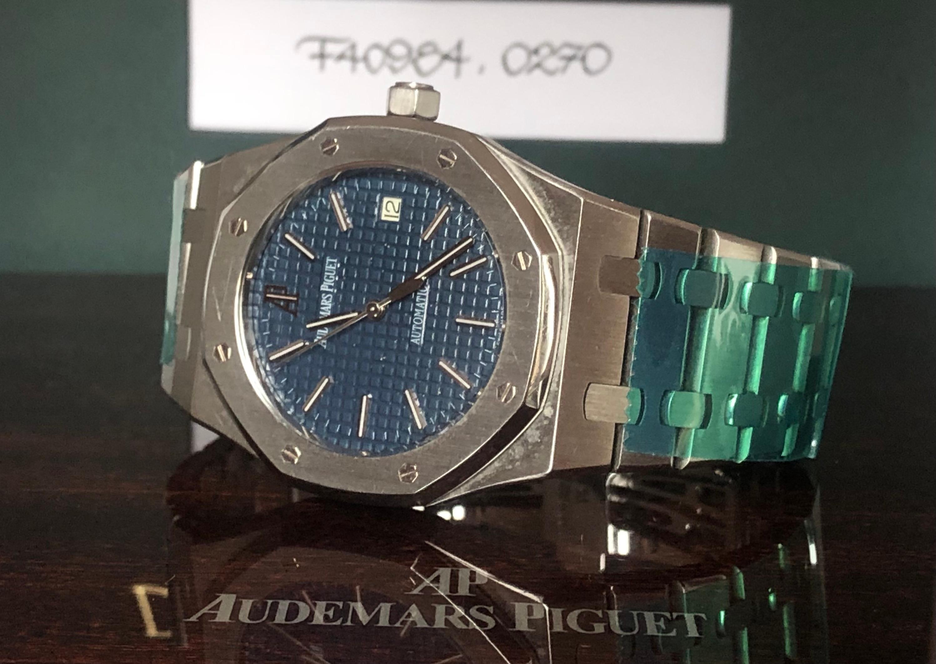 Men's Audemars Piguet Royal Oak 15300ST.00.1220ST.02 N F40984-622619-0270 For Sale