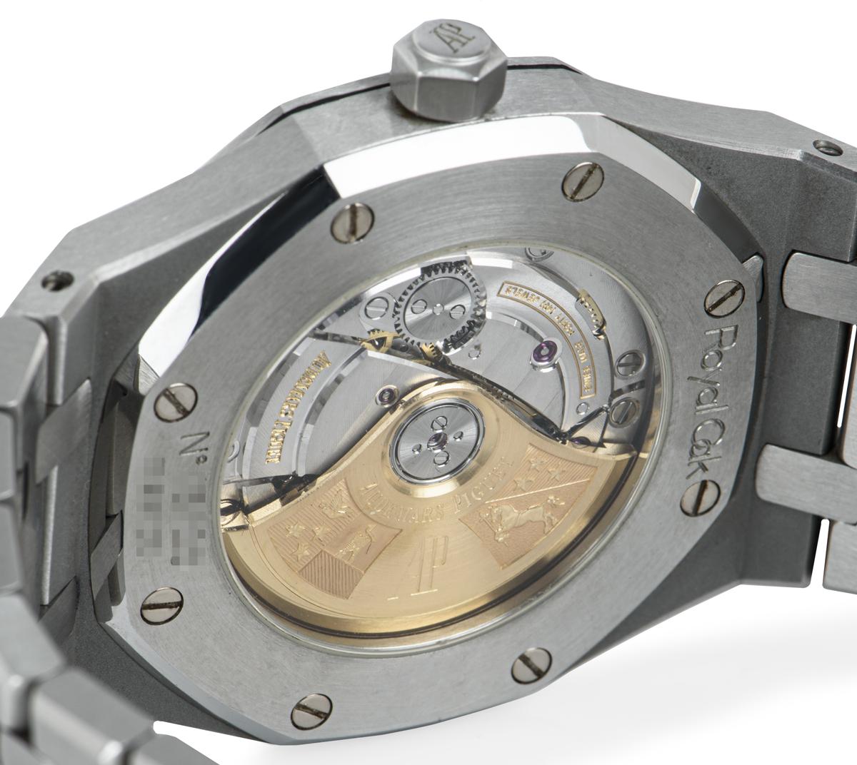 Audemars Piguet Royal Oak 15300ST.OO.1220ST.03 In Excellent Condition For Sale In London, GB