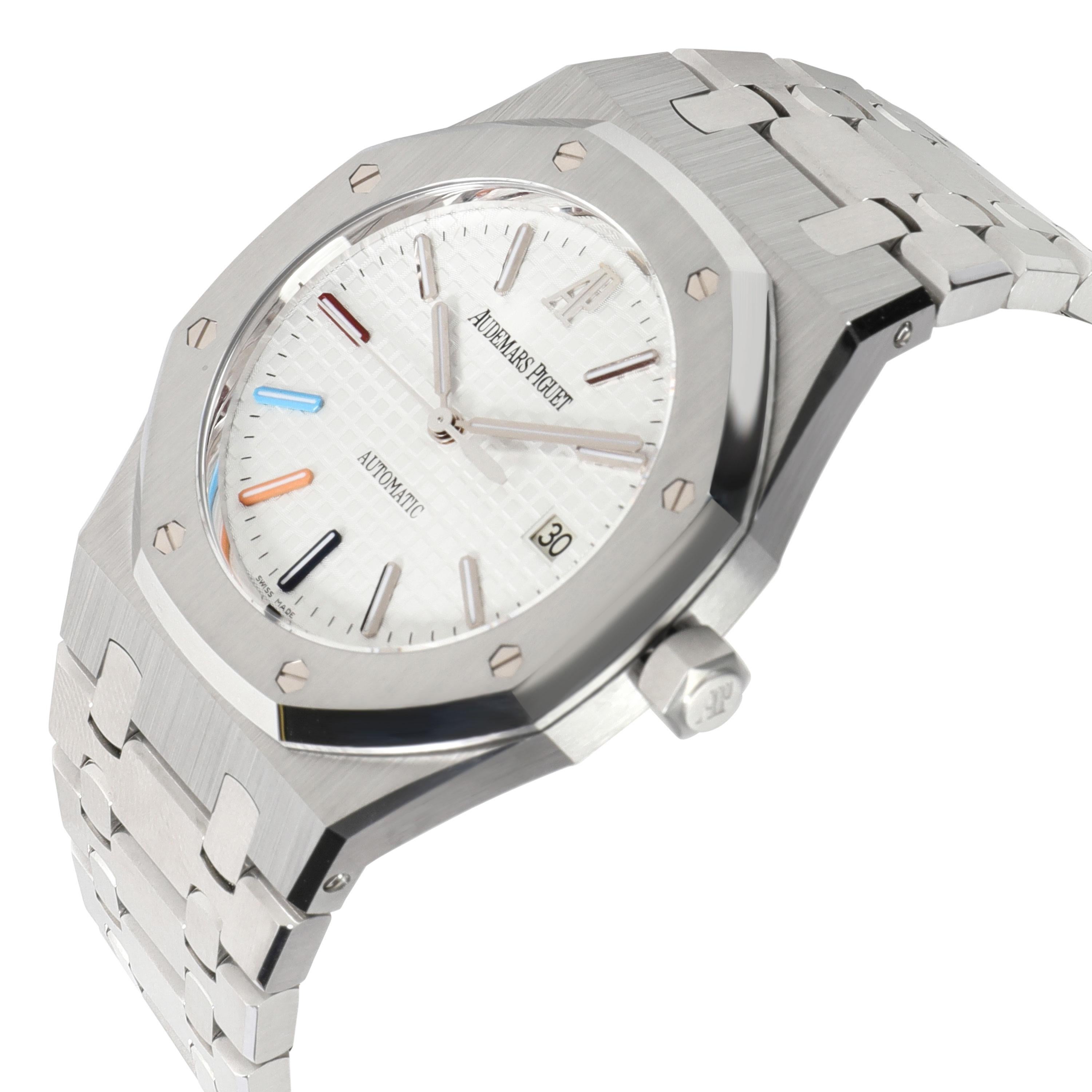
Audemars Piguet Royal Oak 15313ST.OO.1220ST.01 Men's Watch in Stainless Steel

SKU: 106353

PRIMARY DETAILS
Brand:  Audemars Piguet
Model: Royal Oak
Country of Origin: Switzerland
Movement Type: Mechanical: Automatic/Kinetic
Year Manufactured: