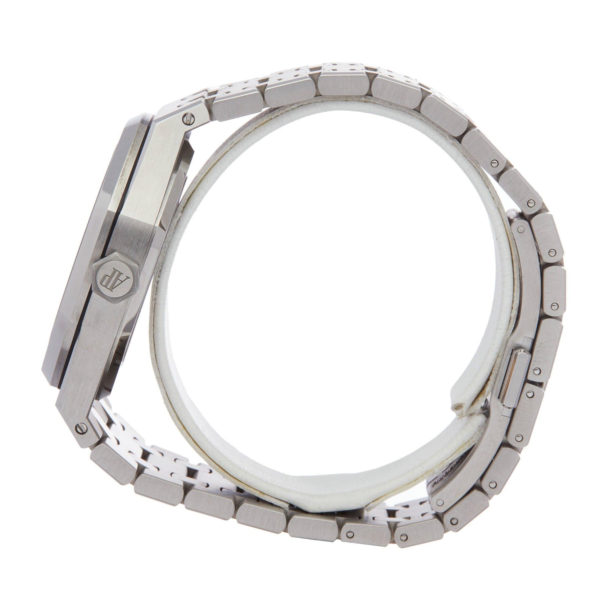 Audemars Piguet Royal Oak 15450ST.OO.1256ST.03 Herrenuhr aus Edelstahl im Zustand „Hervorragend“ in Bishops Stortford, Hertfordshire