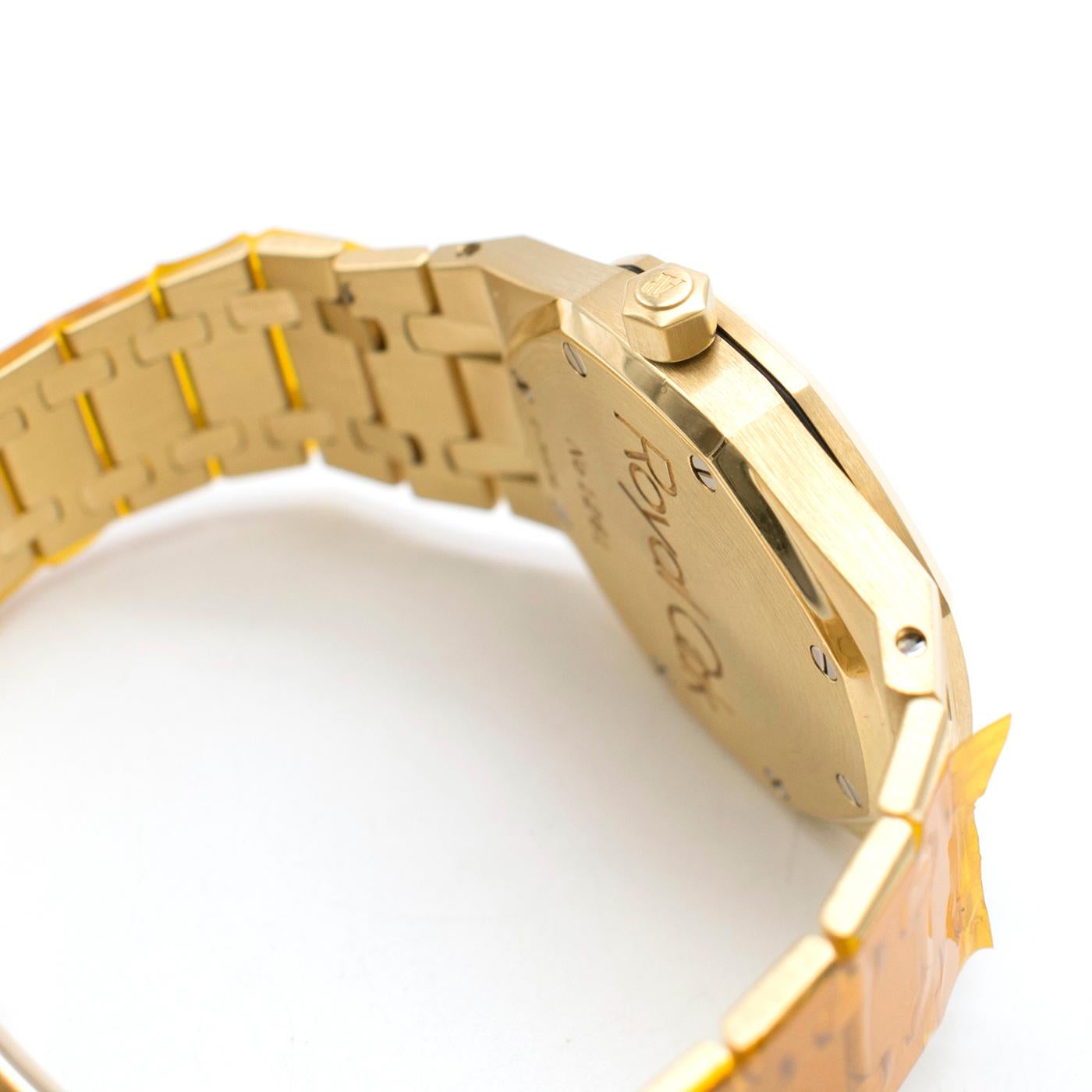 Women's or Men's Audemars Piguet Royal Oak 18 Karat Gold Watch