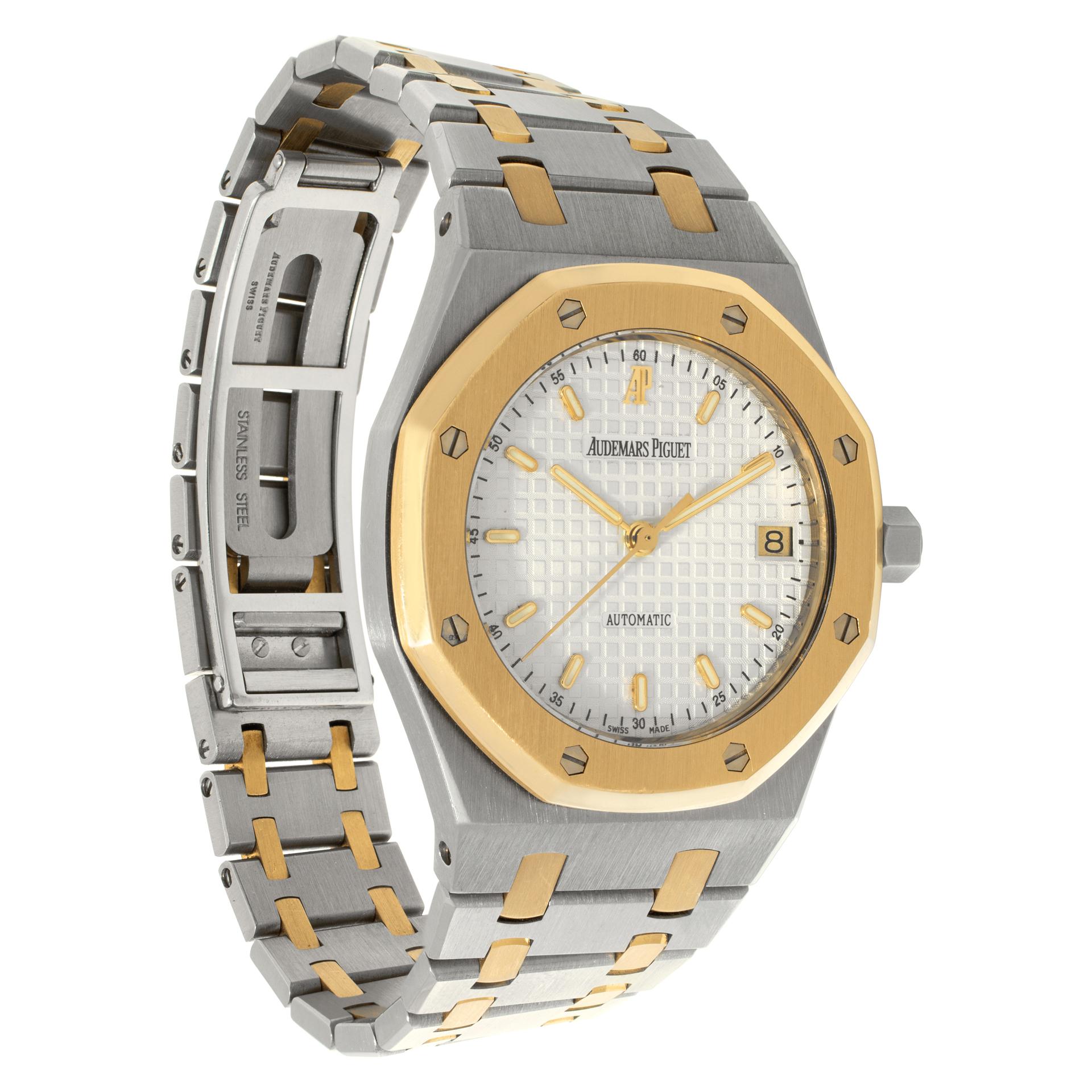 Audemars Piguet Royal Oak 18k yellow gold & stainless steel Automatic Wristwatch In Excellent Condition For Sale In Surfside, FL