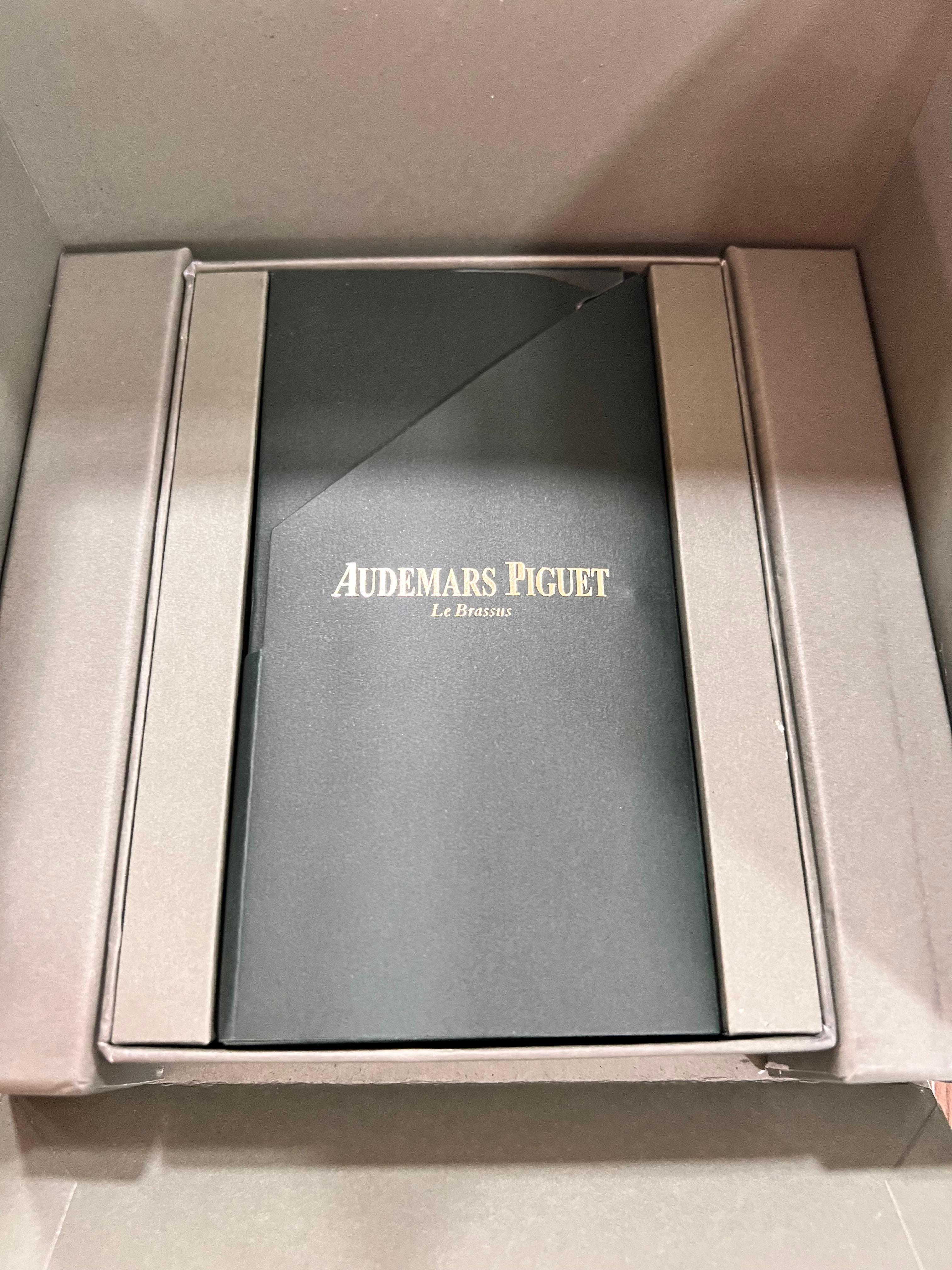 Audemars Piguet Royal Oak 18K Yellow Gold Watch Mechanical 1989 with ...