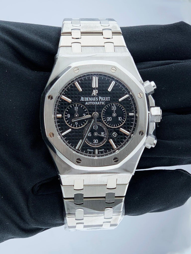 Audemars Piguet Royal Oak 26320ST Black Dial Mens Watch Box & Papers In Excellent Condition For Sale In Great Neck, NY