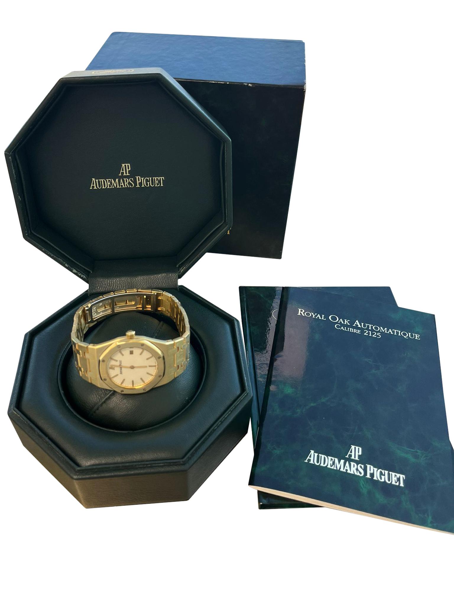 Audemars Piguet Royal Oak 34mm weißes Zifferblatt 18K Gelbgold Quarzuhr 56303BA (Modernistisch) im Angebot