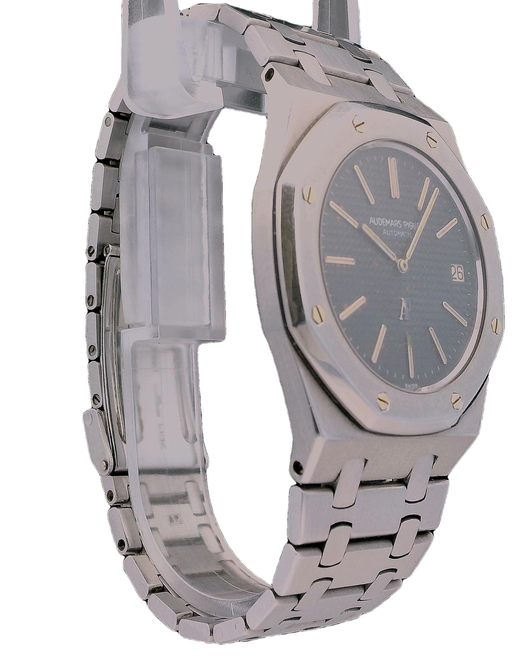 Men's Audemars Piguet Royal Oak 5402ST Black Dial With Service Papers For Sale