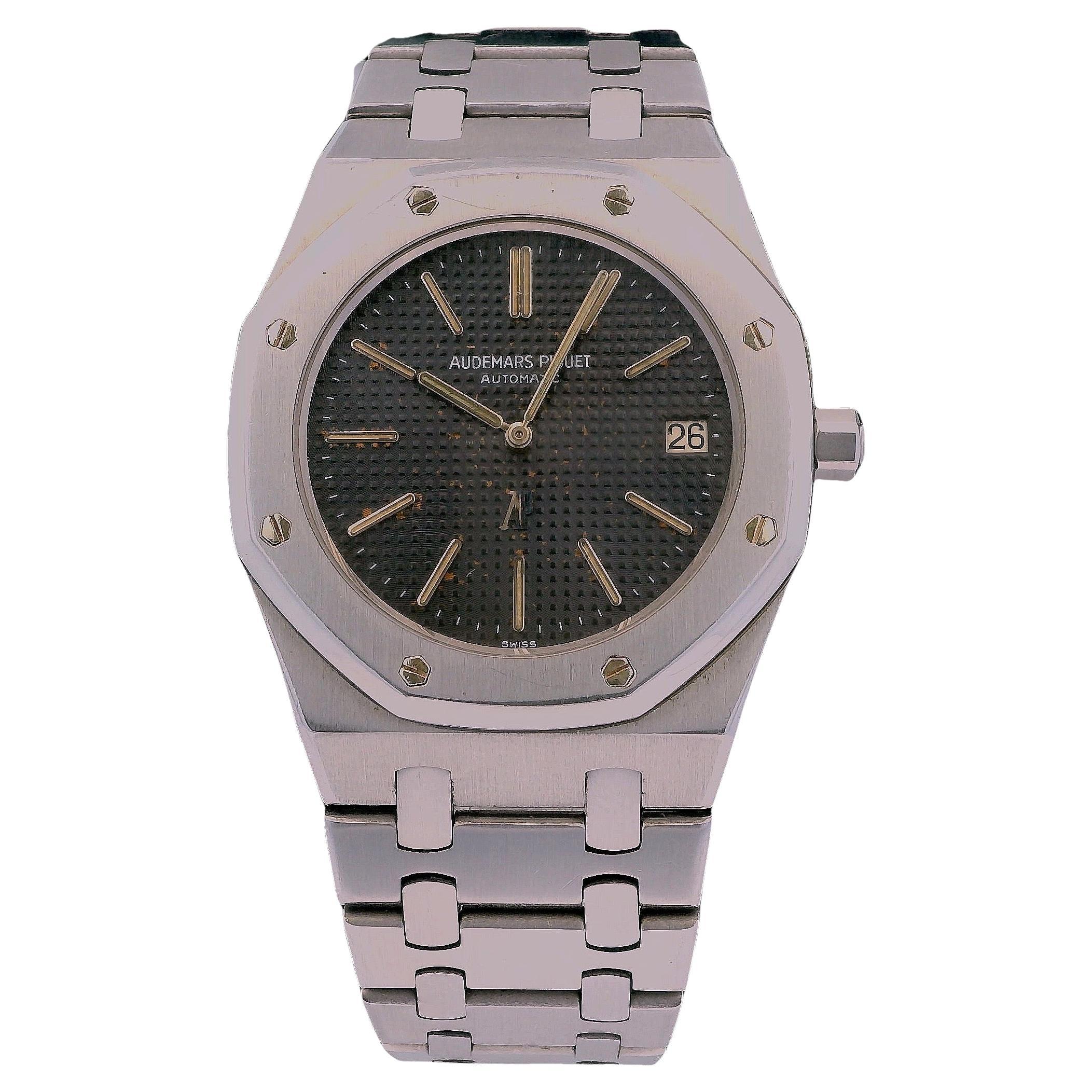 Audemars Piguet Royal Oak 5402ST Black Dial With Service Papers