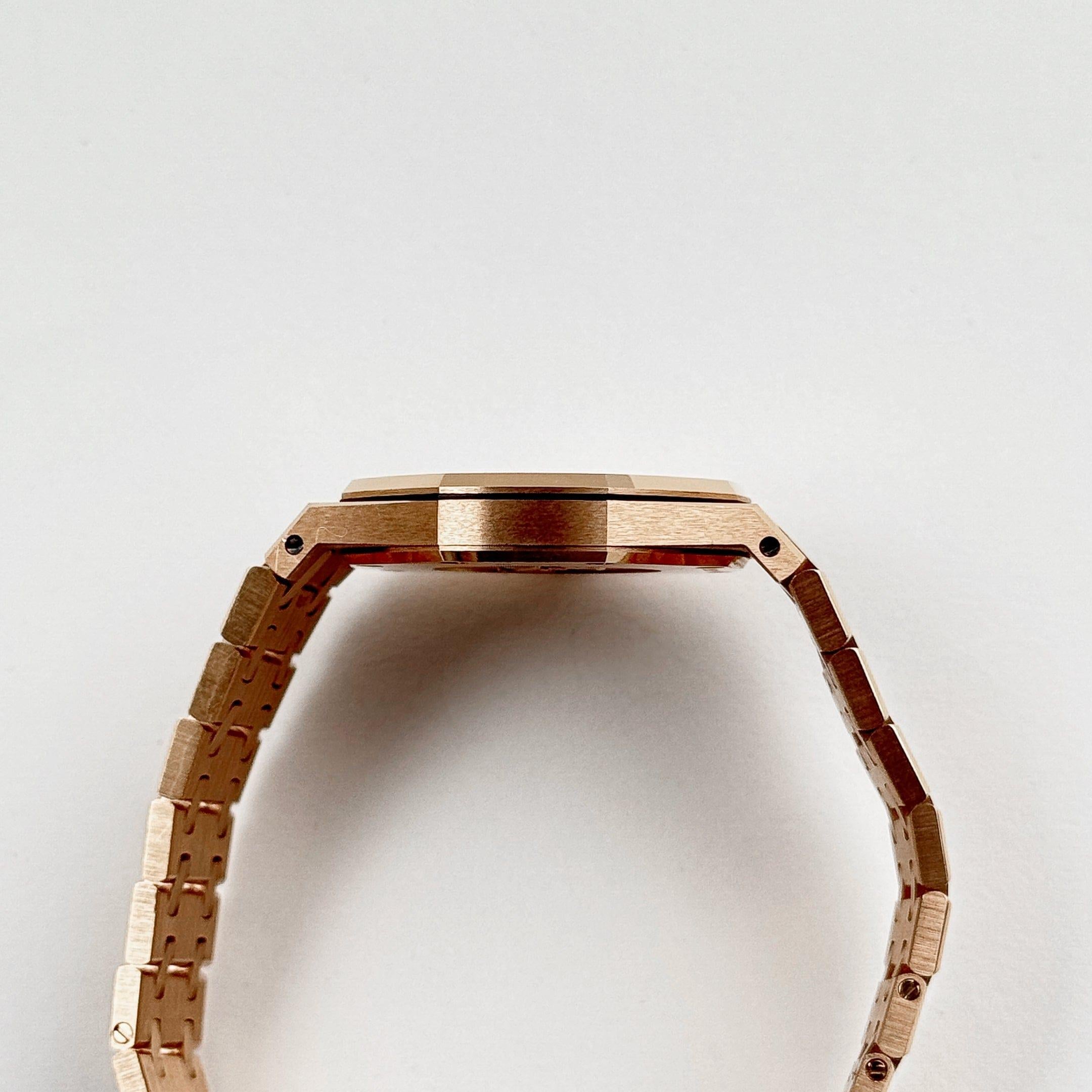 Audemars Piguet Royal Oak 67650OR.OO.1261OR.01 Rose Gold Brown Dial Quartz en vente 2