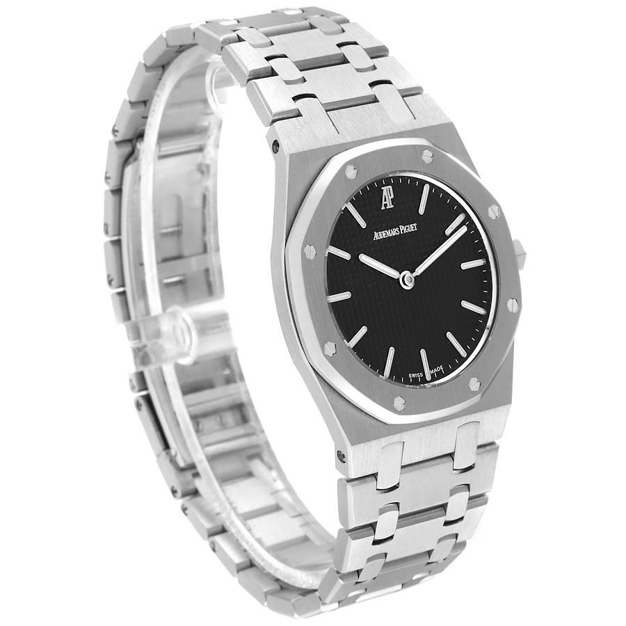 Stahl-Herrenuhr 56303ST von Audemars Piguet Royal Oak mit schwarzem Zifferblatt und Karton im Zustand „Hervorragend“ im Angebot in Atlanta, GA