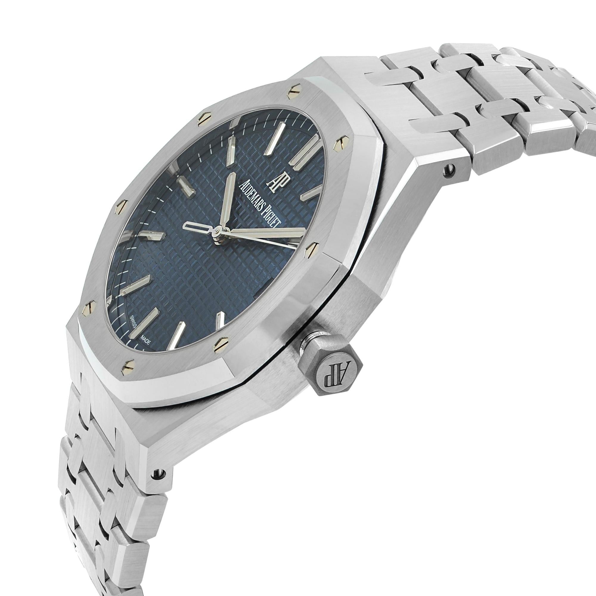 Audemars Piguet Royal Oak Blue Dial Automatic Mens Watch 15500ST.OO.1220ST.01 In Excellent Condition In New York, NY