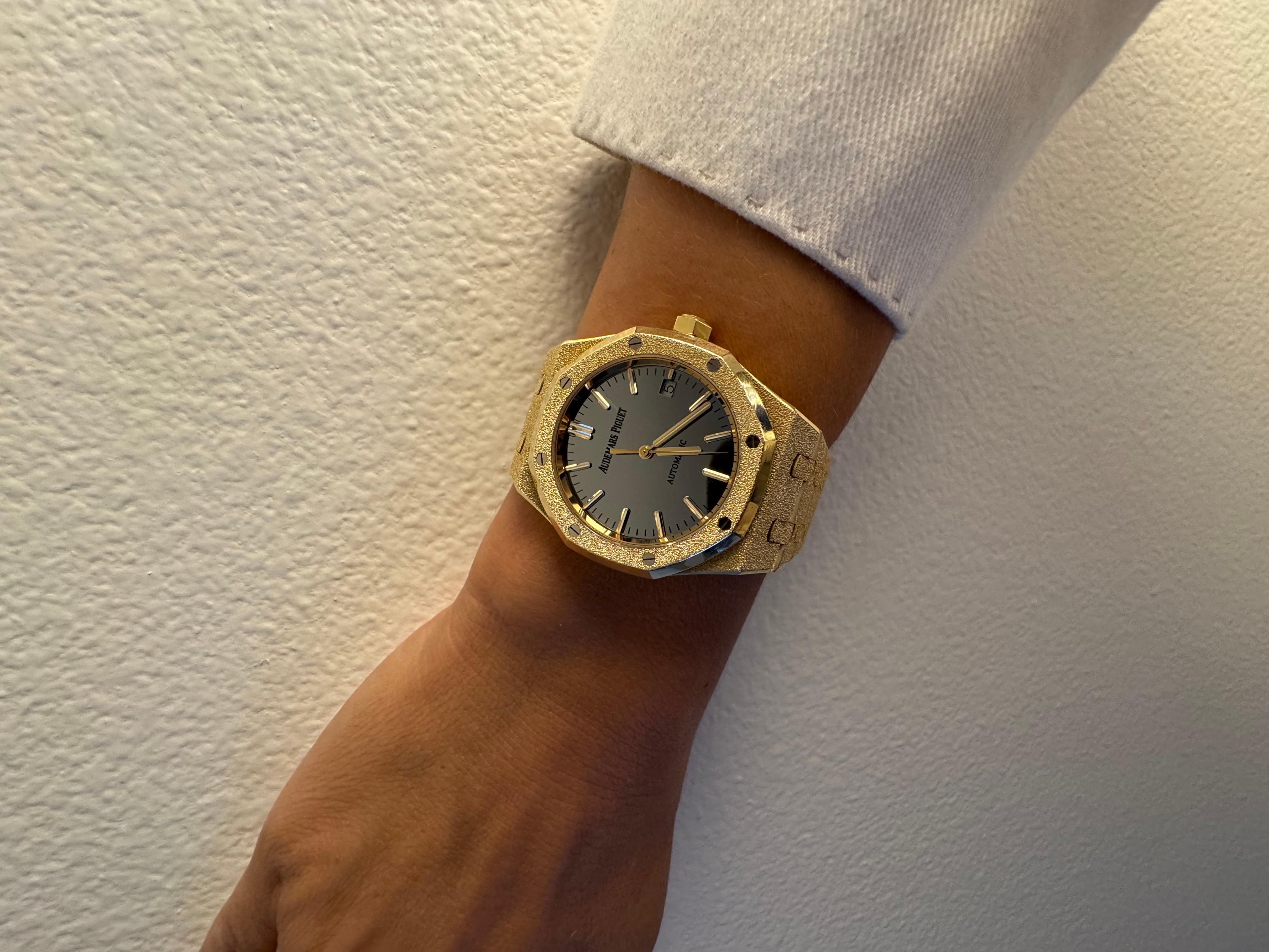 Audemars Piguet Royal Oak Carolina Bucci 15454Ba 37Mm pour femme en vente 4