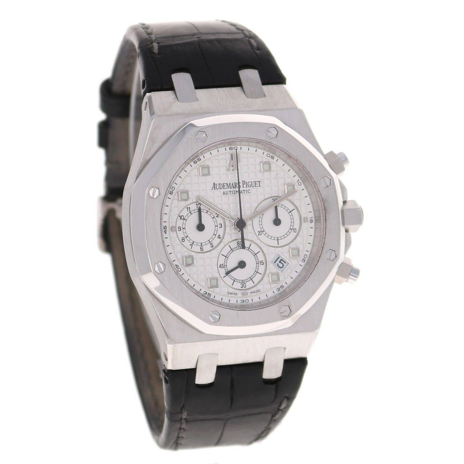 Audemars Piguet White Gold Royal Oak Chronograph Automatic Wristwatch In New Condition In Los Angeles, CA