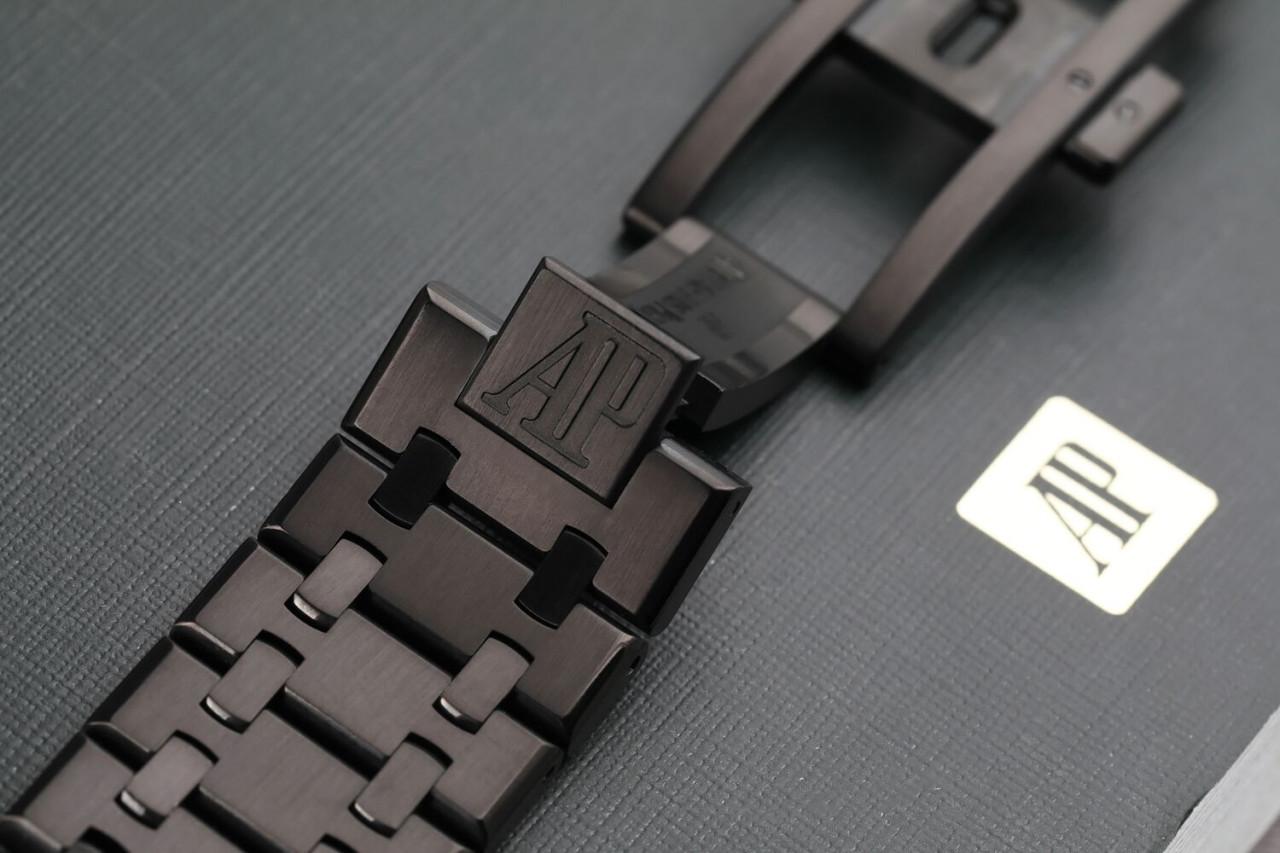 Audemars Piguet Montre chronographe Royal Oak entièrement noire sur mesure Neuf - En vente à New York, NY