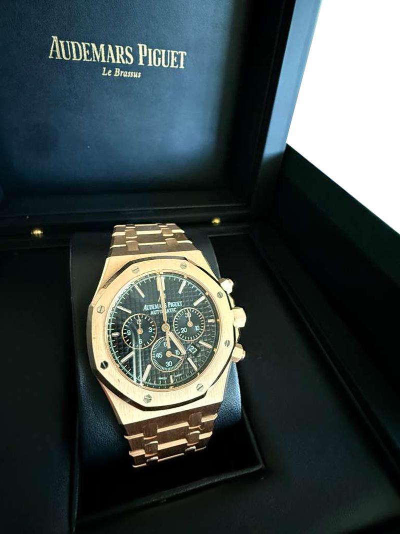Audemars Piguet Royal Oak Chronograph Rose Gold Black Dial 26320OR.OO.1220OR.01 For Sale 5