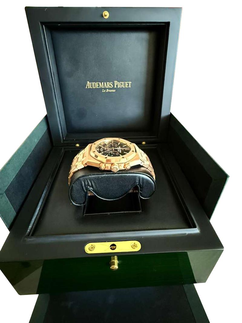 Audemars Piguet Royal Oak Chronograph Rose Gold Black Dial 26320OR.OO.1220OR.01 For Sale 11