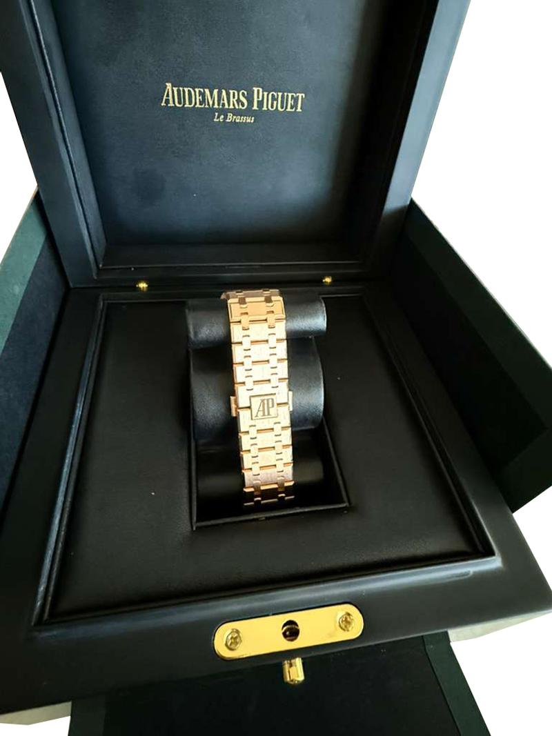 Audemars Piguet Royal Oak Chronograph Rose Gold Black Dial 26320OR.OO.1220OR.01 For Sale 14