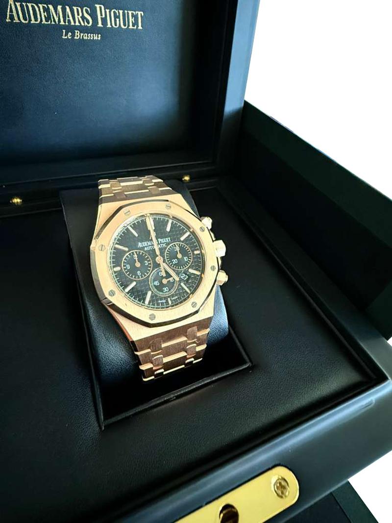 Audemars Piguet Royal Oak Chronograph Rose Gold Black Dial 26320OR.OO.1220OR.01 For Sale 2