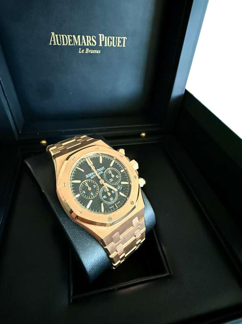 Audemars Piguet Royal Oak Chronograph Rose Gold Black Dial 26320OR.OO.1220OR.01 For Sale 4