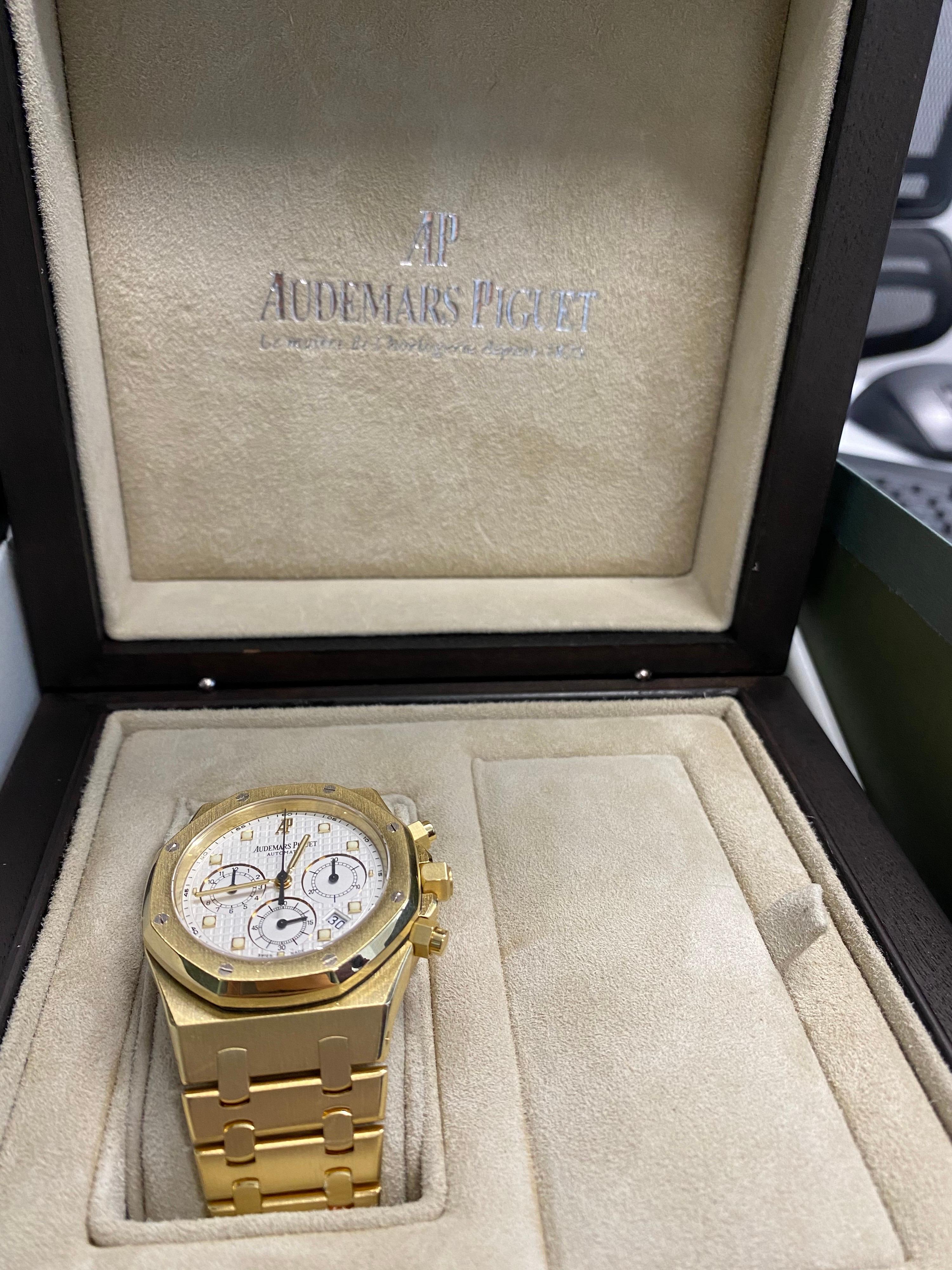 Audemars Piguet Royal Oak Chronograph Yellow Gold Watch 4