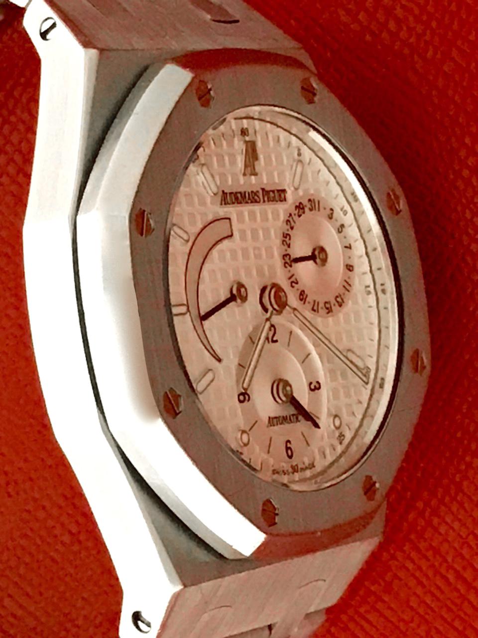 Contemporary Audemars Piguet Royal Oak Dual Time Automatic Men's Wristwatch
