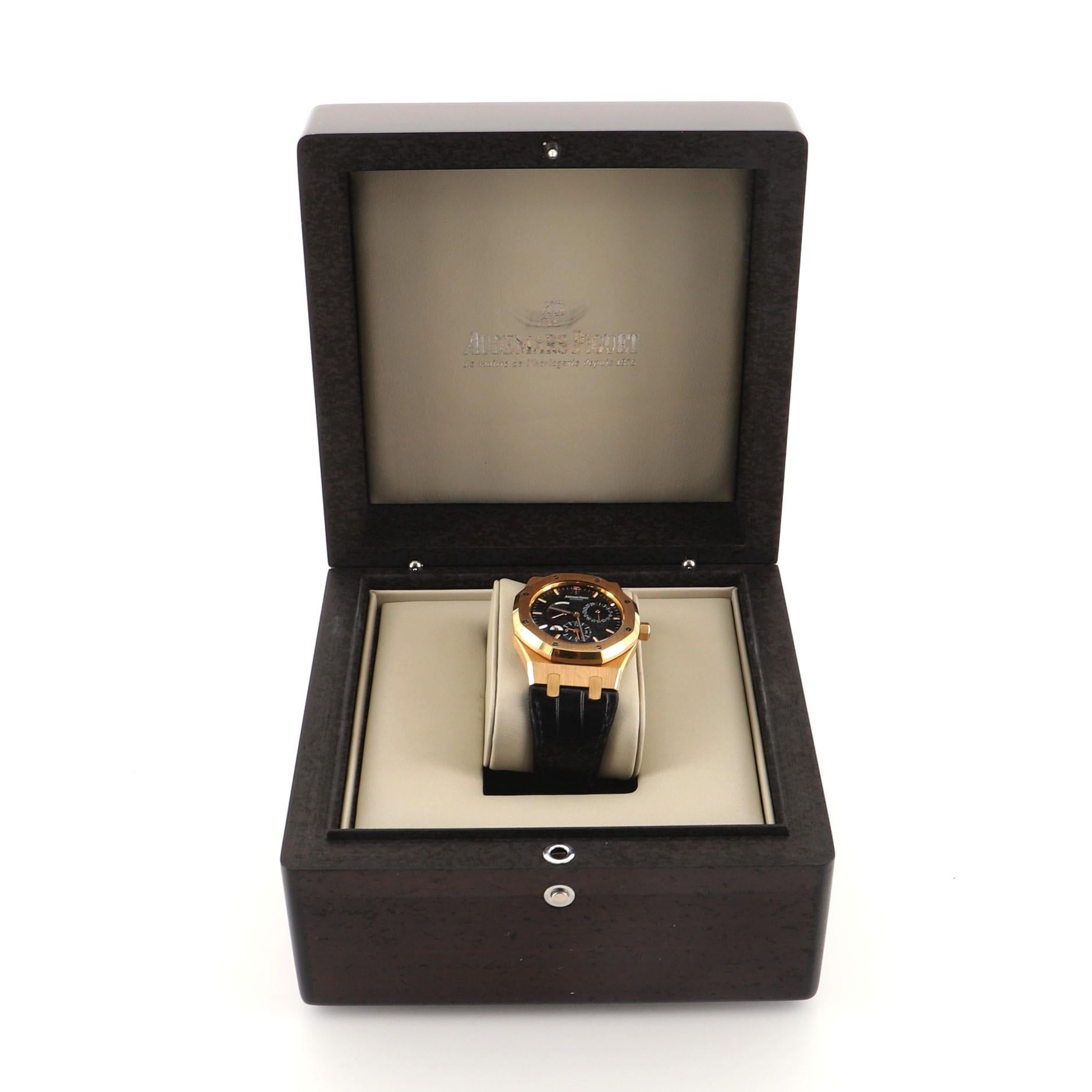 This item can only be shipped within the United States.

Condition: Good. Moderate scratches and wear throughout.
Accessories: Box, Authenticity Card
Measurements: Case Size/Width: 39mm, Watch Height: 10mm, Band Width: 27mm, Wrist circumference: