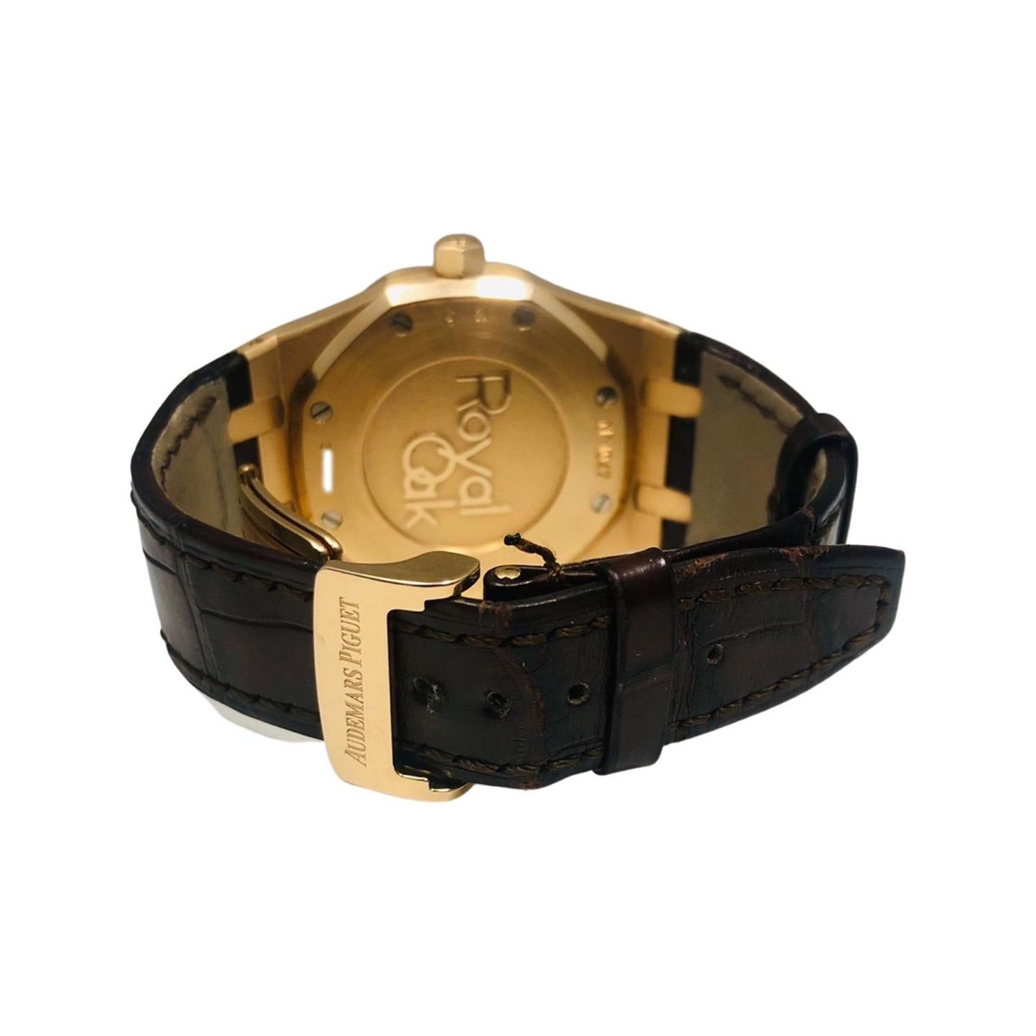 Brand: Audemars Piguet

Series:  Royal Oak

Ref. No.: 26120OR.OO.D088CR.01

Movement: Automatic

Case Material: Rose Gold

Metal Purity:  18k

Case Size:  39 mm

Dial: White

Crystal:  Scratch Resistant Sapphire

Bracelet Material: