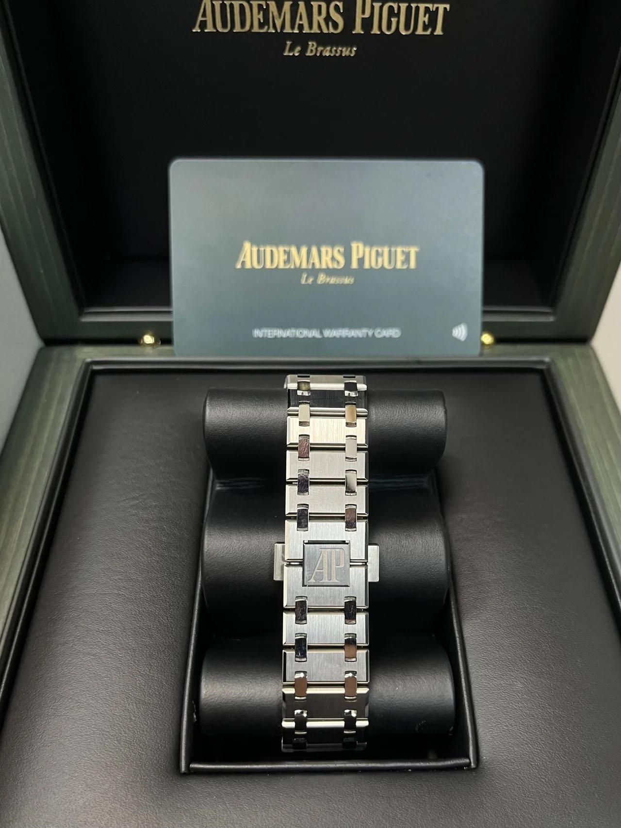 Audemars Piguet Royal Oak Jumbo Extra-thin Burgundy 16202XT.OO.1240XT.01 For Sale 2