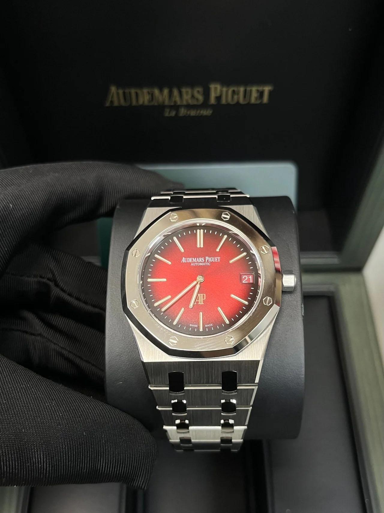 Audemars Piguet Royal Oak Jumbo Extra-thin Burgundy 16202XT.OO.1240XT.01 For Sale 3