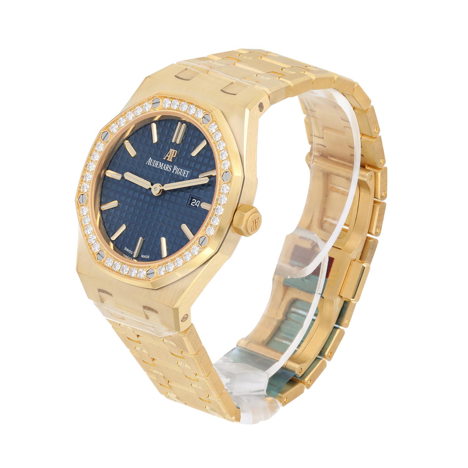 Audemars Piguet Royal Oak Lady 33 Blue Dial Yellow Gold Diamond 67651BA.ZZ.1261B In New Condition For Sale In New York, NY