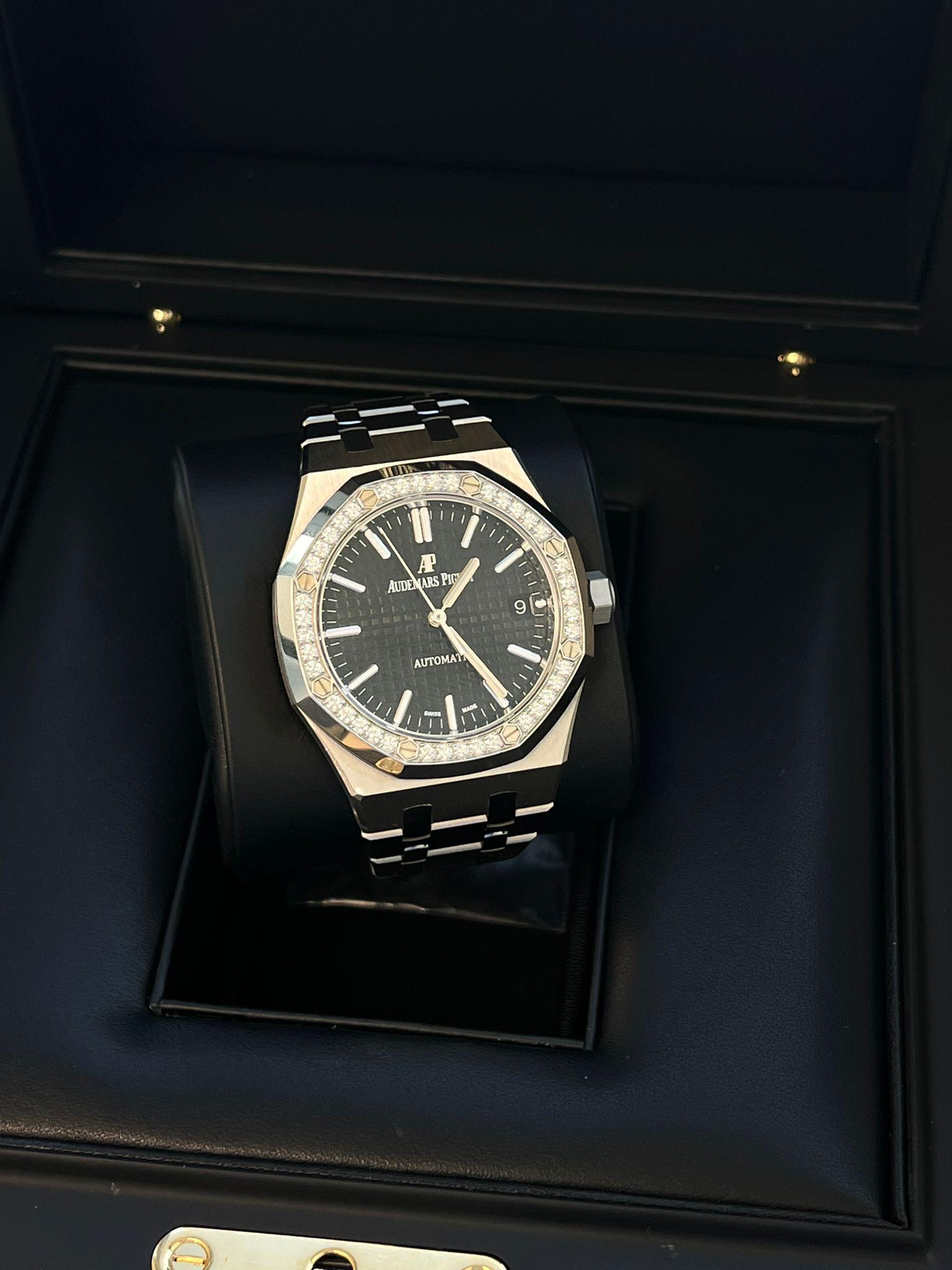 Audemars Piguet Royal Oak Lady 37 Automatico Lunetta con diamanti 15451ST.ZZ.1256ST.01 In condizioni ottime in vendita a Aventura, FL