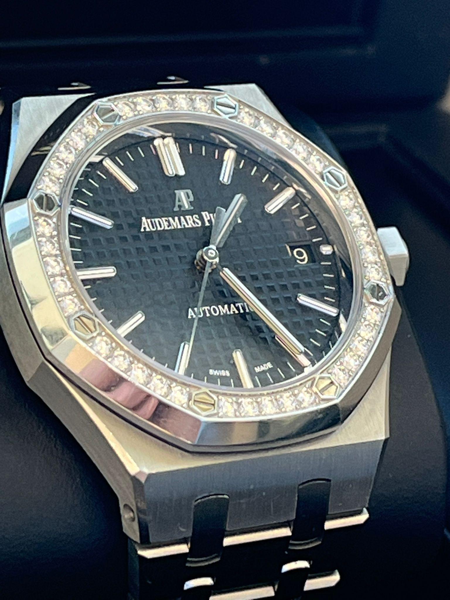 Audemars Piguet Royal Oak Lady 37 Automatico Lunetta con diamanti 15451ST.ZZ.1256ST.01 in vendita 3