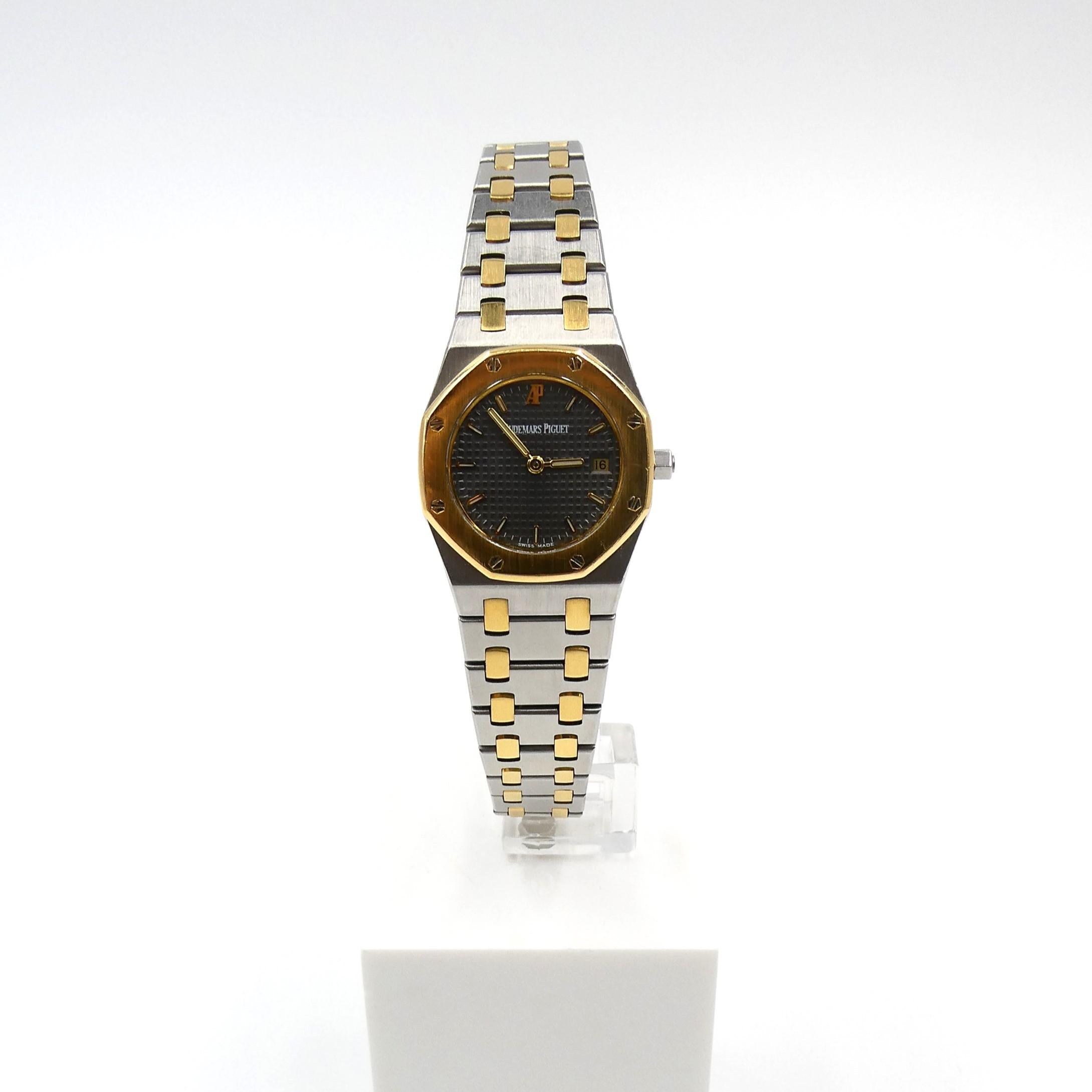Audemars Piguet Royal Oak Lady Watch in Stainless Steel & Yellow Gold  For Sale 2