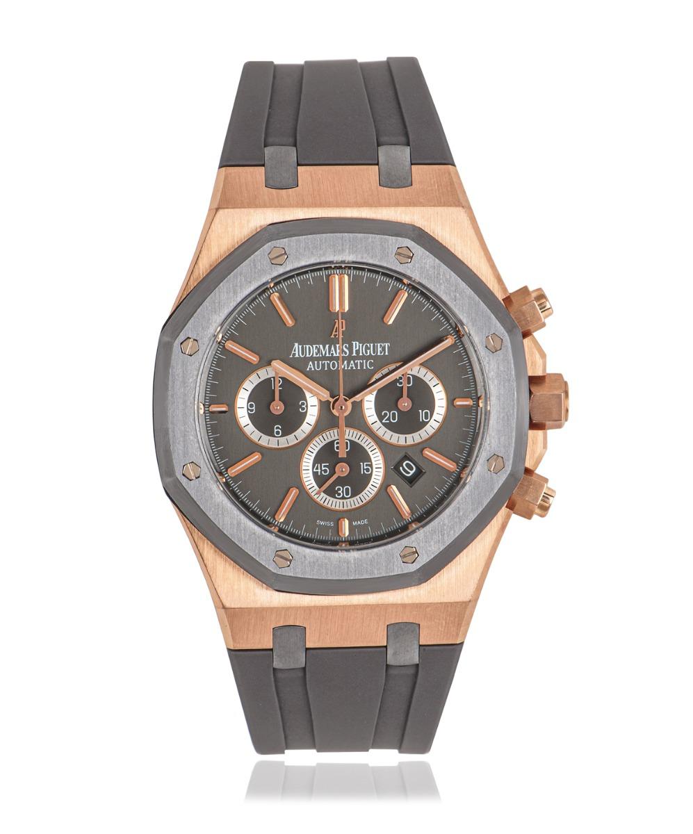 1 of 400 to have ever been produced, this limited edition Royal Oak 41mm Leo Messi in rose gold from Audemars Piguet is in excellent condition. Featuring a satin brushed anthracite brown dial with a date display and three chronograph counters. The