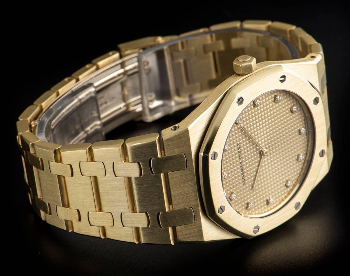 Women's or Men's Audemars Piguet Royal Oak Mid-Size Gold Champagne Diamond Dial Quartz Watch