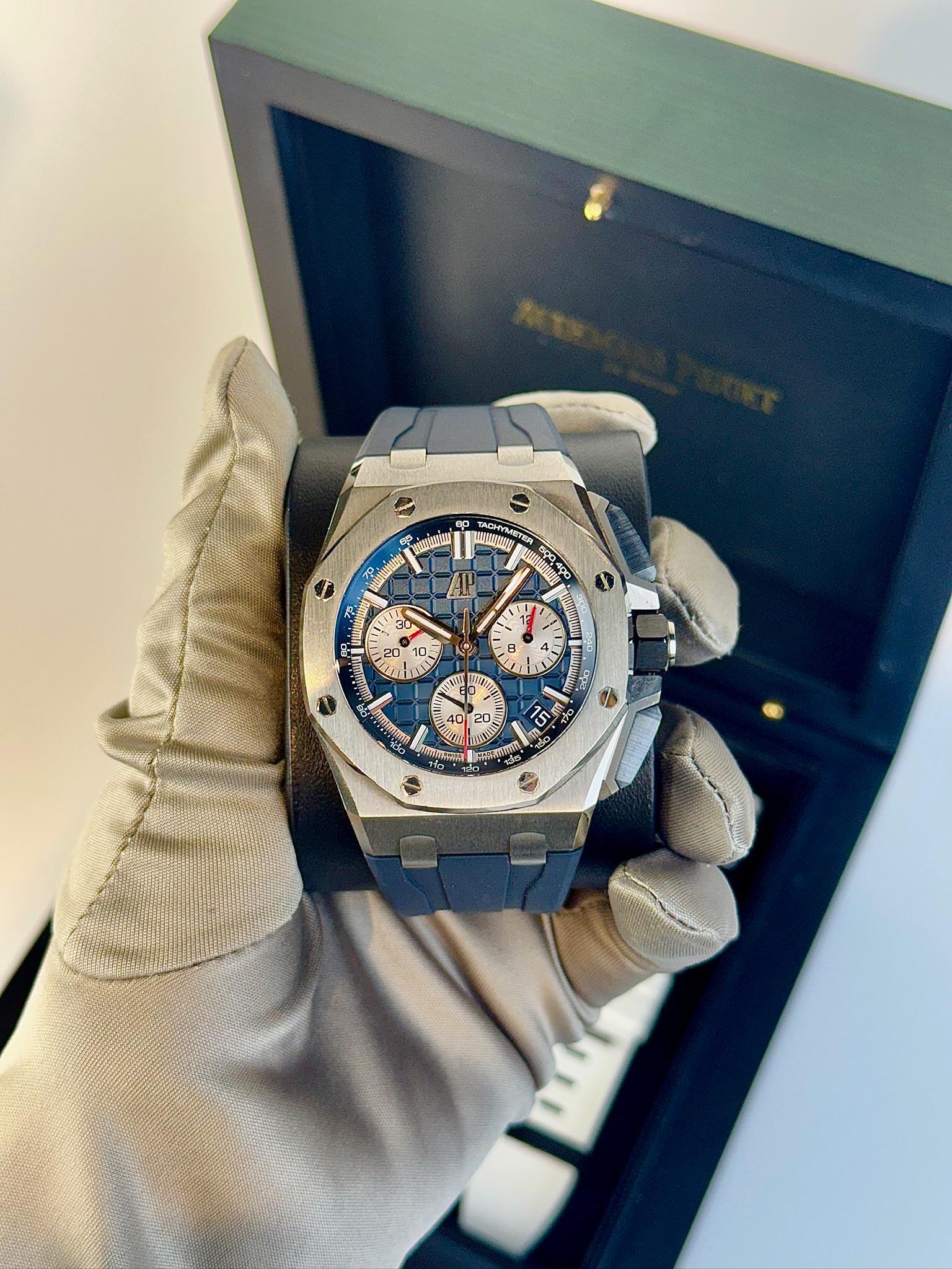UnwornWatches présente
Audemars Piguet Royal Oak Offshore 43mm - Cadran bleu et bracelet caoutchouc bleu

Référence du modèle : 3000-0000-0026-3639
Année : 2019

Cette Audemars Piguet Royal Oak Offshore affiche un design audacieux et un savoir-faire
