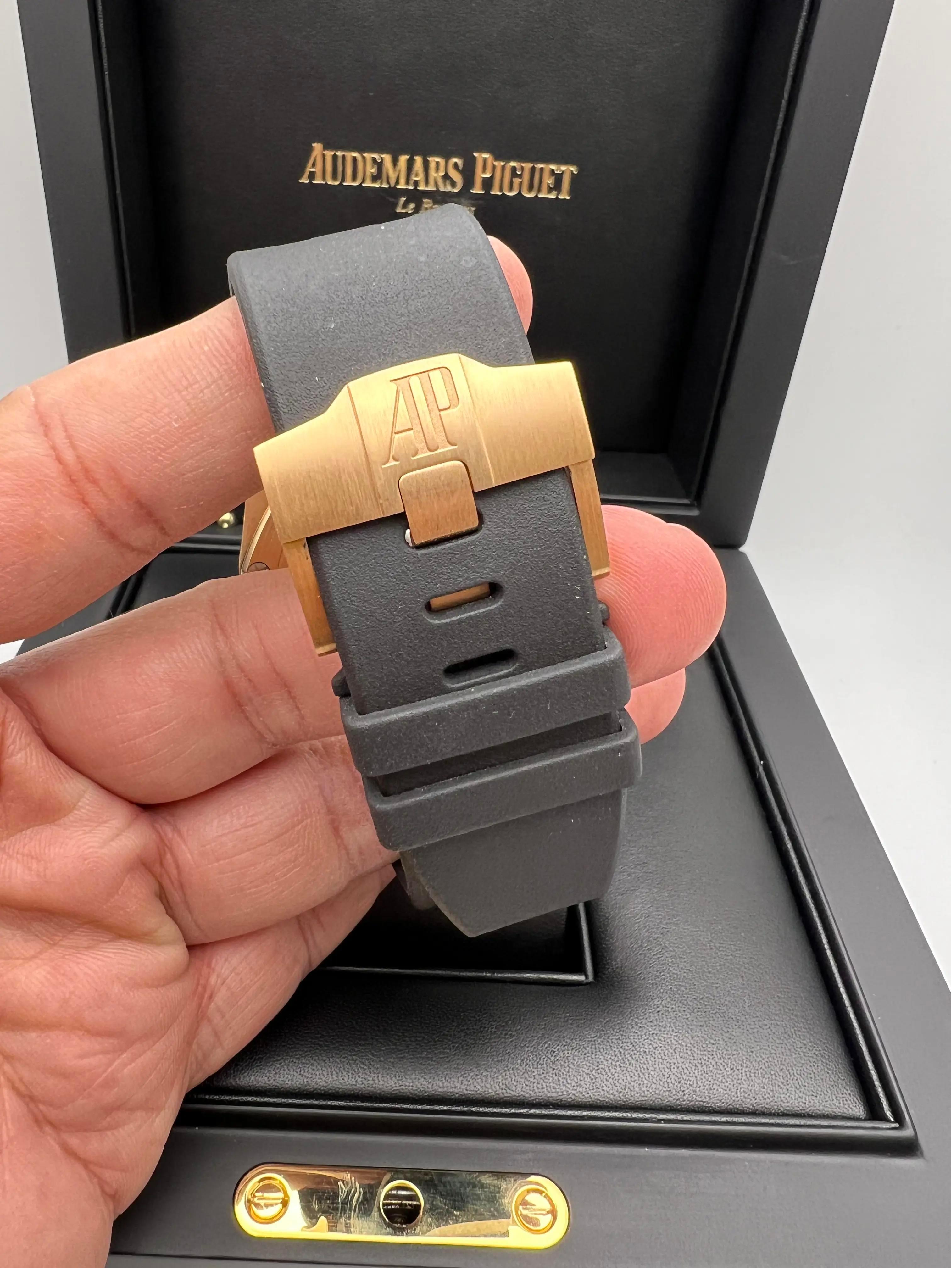 Audemars Piguet Montre Royal Oak Offshore 44mm Rose Gold 26401RO.OO Box Papers en vente 8