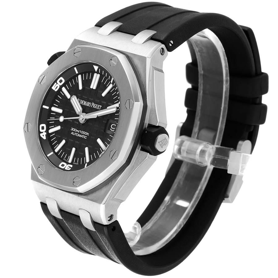 Herrenuhr 15703 aus königlicher Eiche mit schwarzem Zifferblatt von Audemars Piguet im Angebot 1