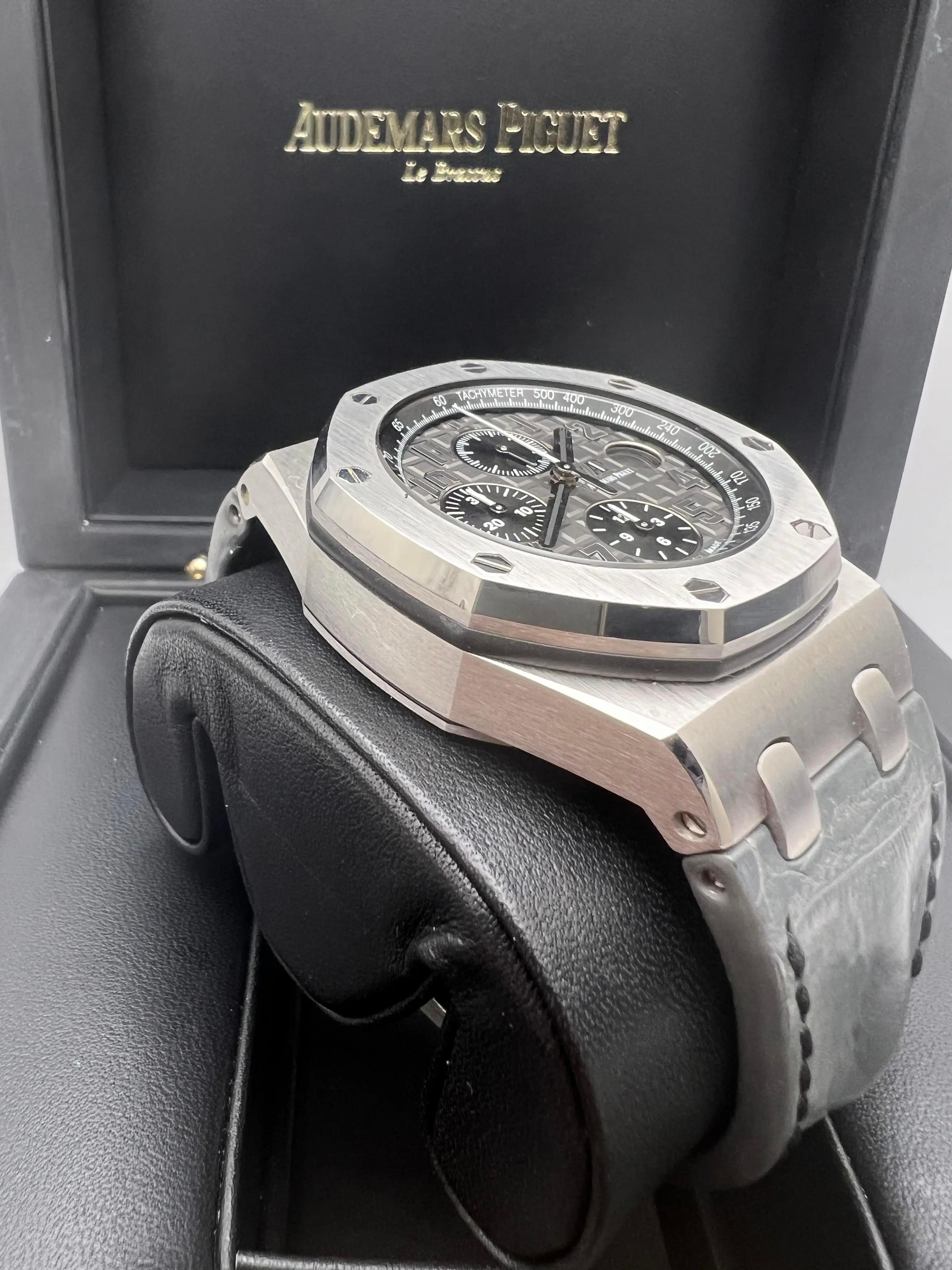 Audemars Piguet Royal Oak Offshore Chrono 42mm Elephant Grey 26470ST.OO.A104 B&P For Sale 1