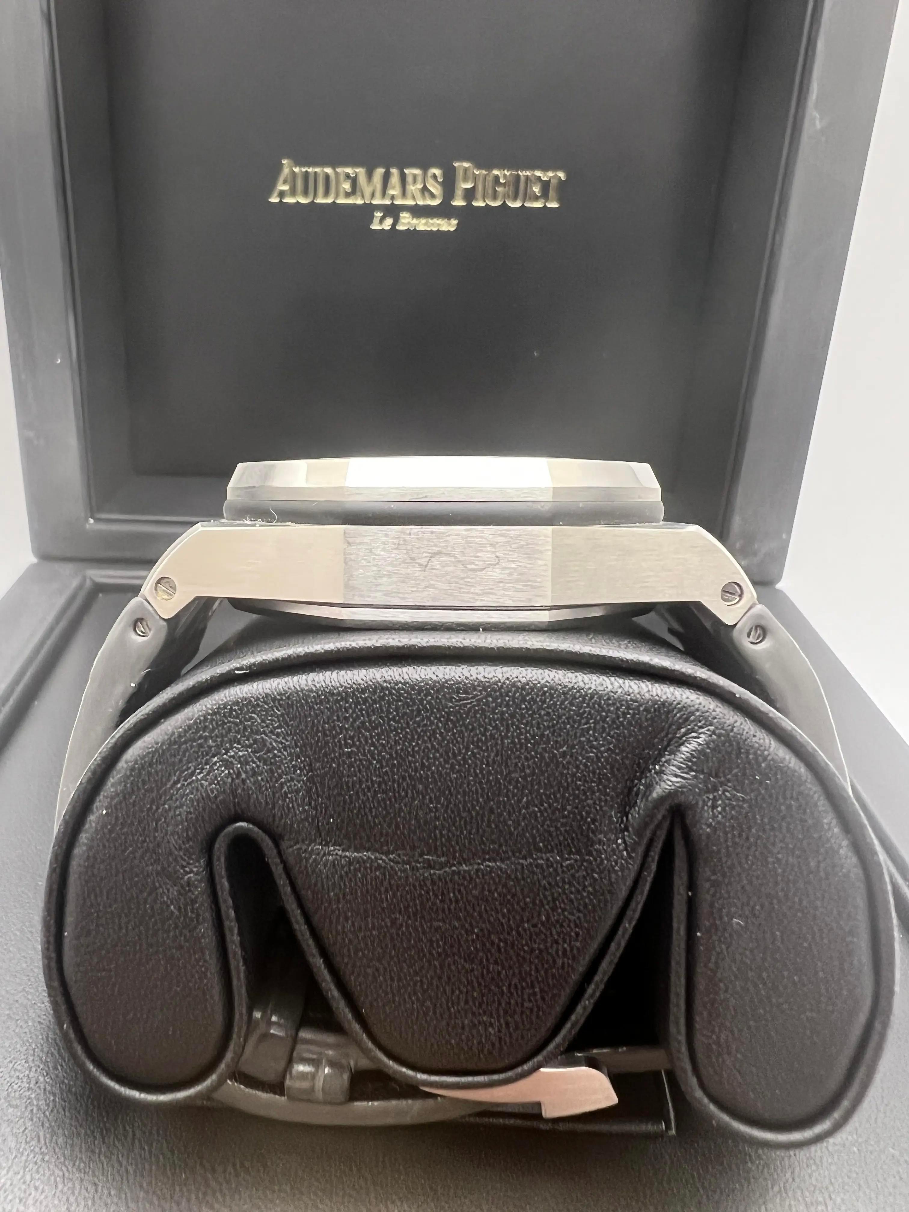 Audemars Piguet Royal Oak Offshore Chrono 42mm Elephant Grey 26470ST.OO.A104 B&P For Sale 4