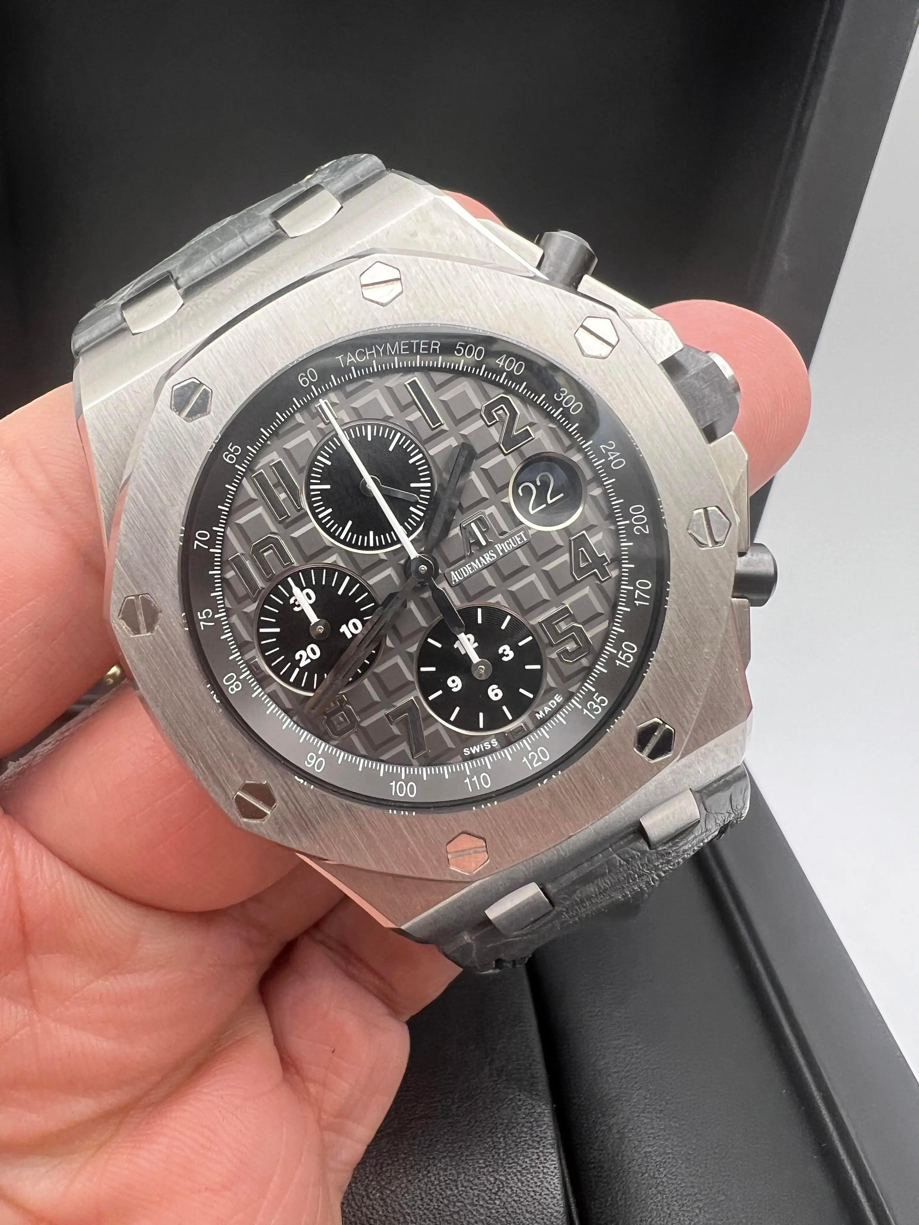 Audemars Piguet Royal Oak Offshore Chrono 42mm Elephant Grey 26470ST.OO.A104 B&P For Sale 5