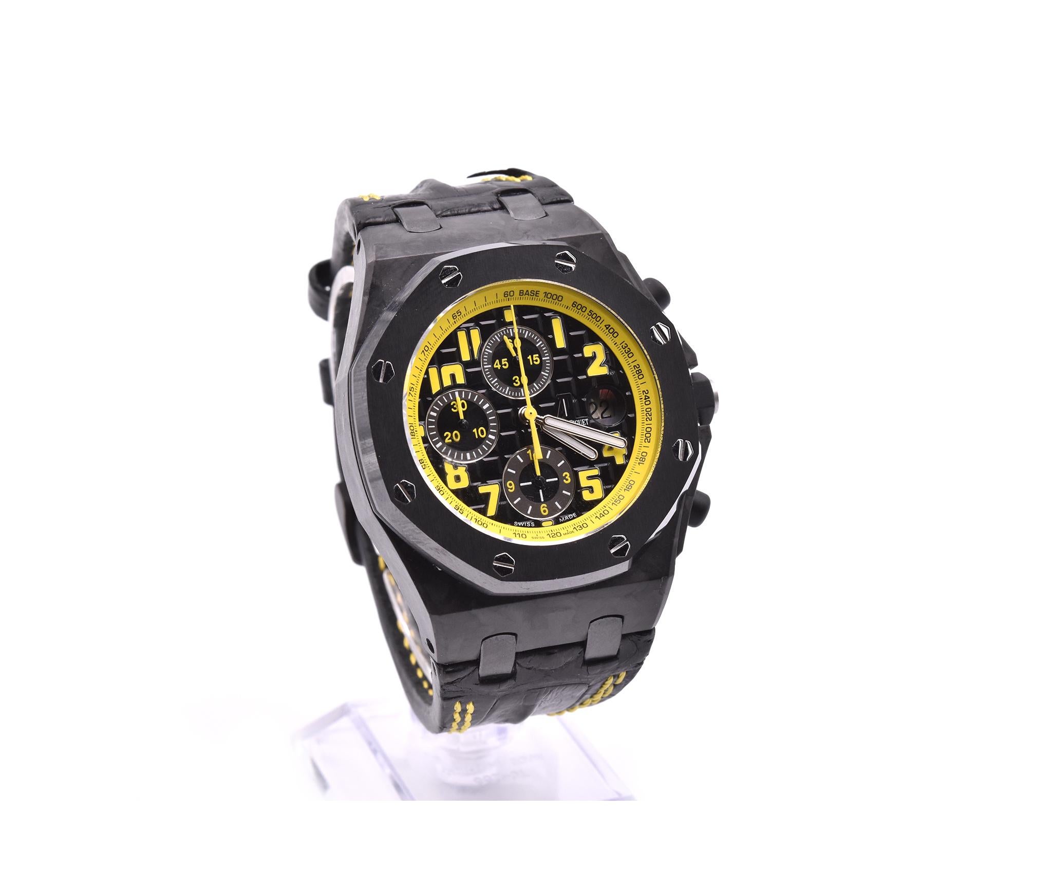 Movement: automatic
Function: hours, minutes, date, small seconds, chronograph
Case: 42mm forged carbon case, sapphire crystal, solid case back, rubber clad pull/push crown
Band: black alligator leather with blackened titanium AP folding clasp
Dial: